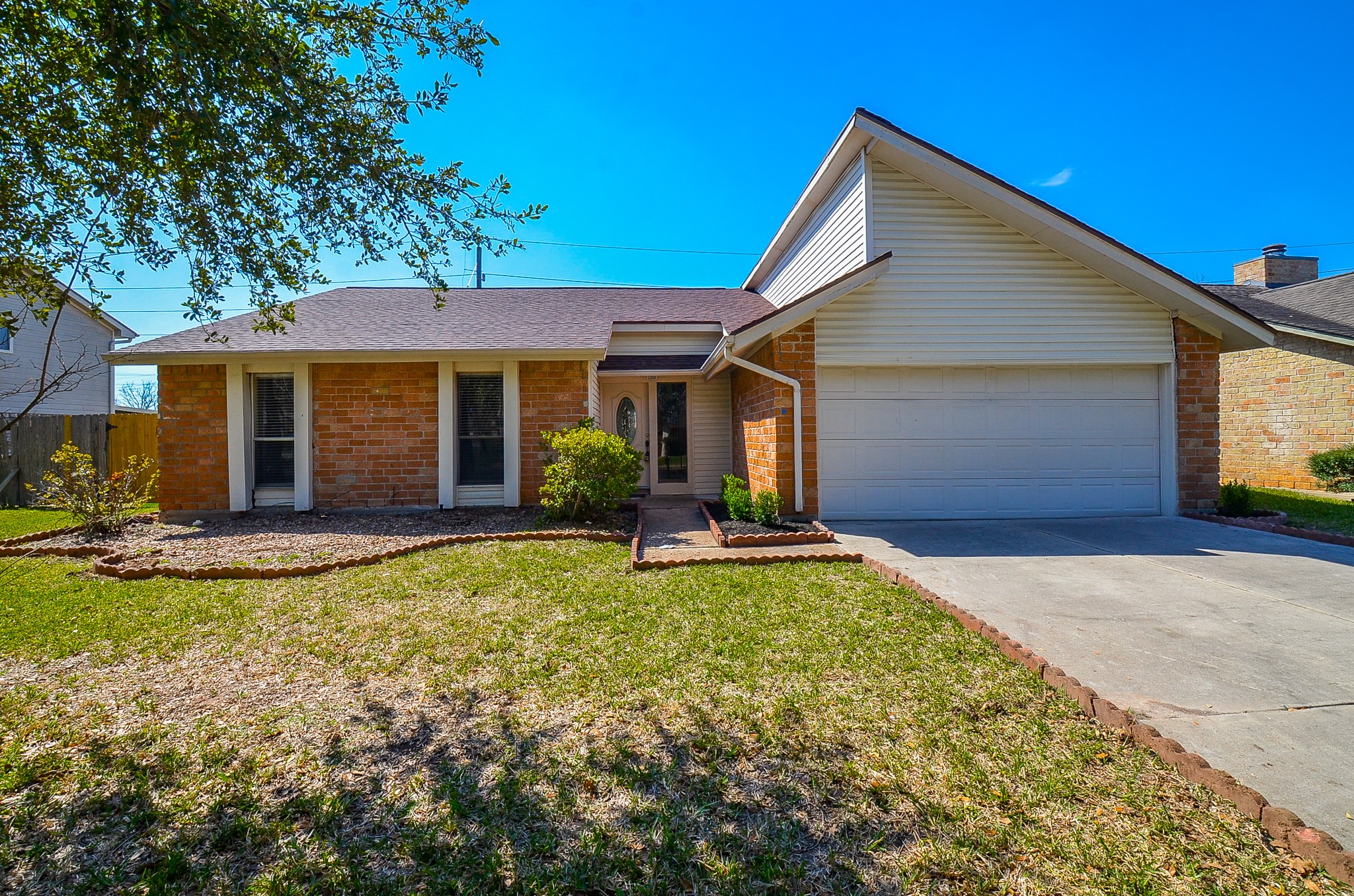 2938 Jenny Drive Property Photo 1