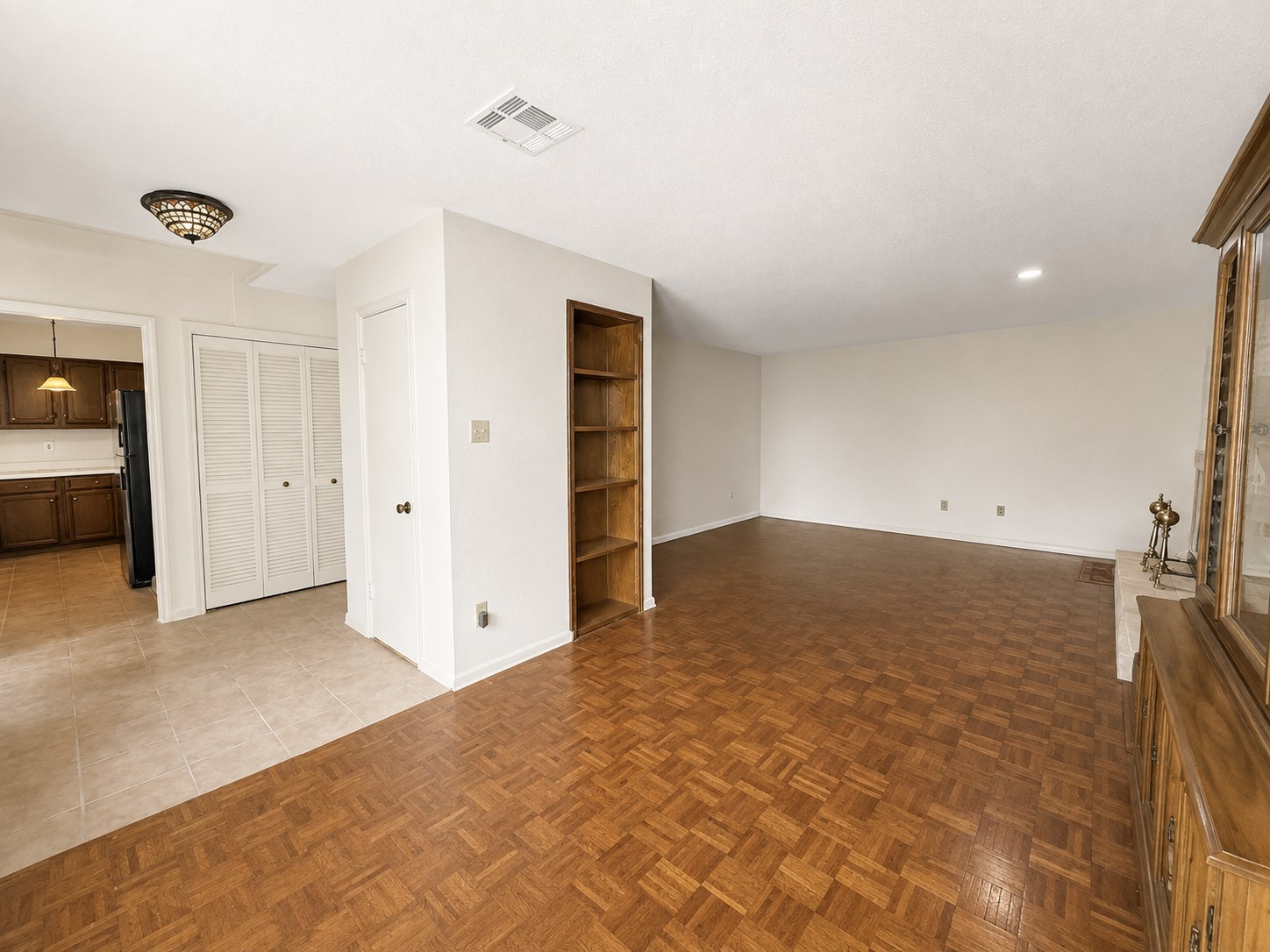 10602 Sandpiper Drive Property Photo 2