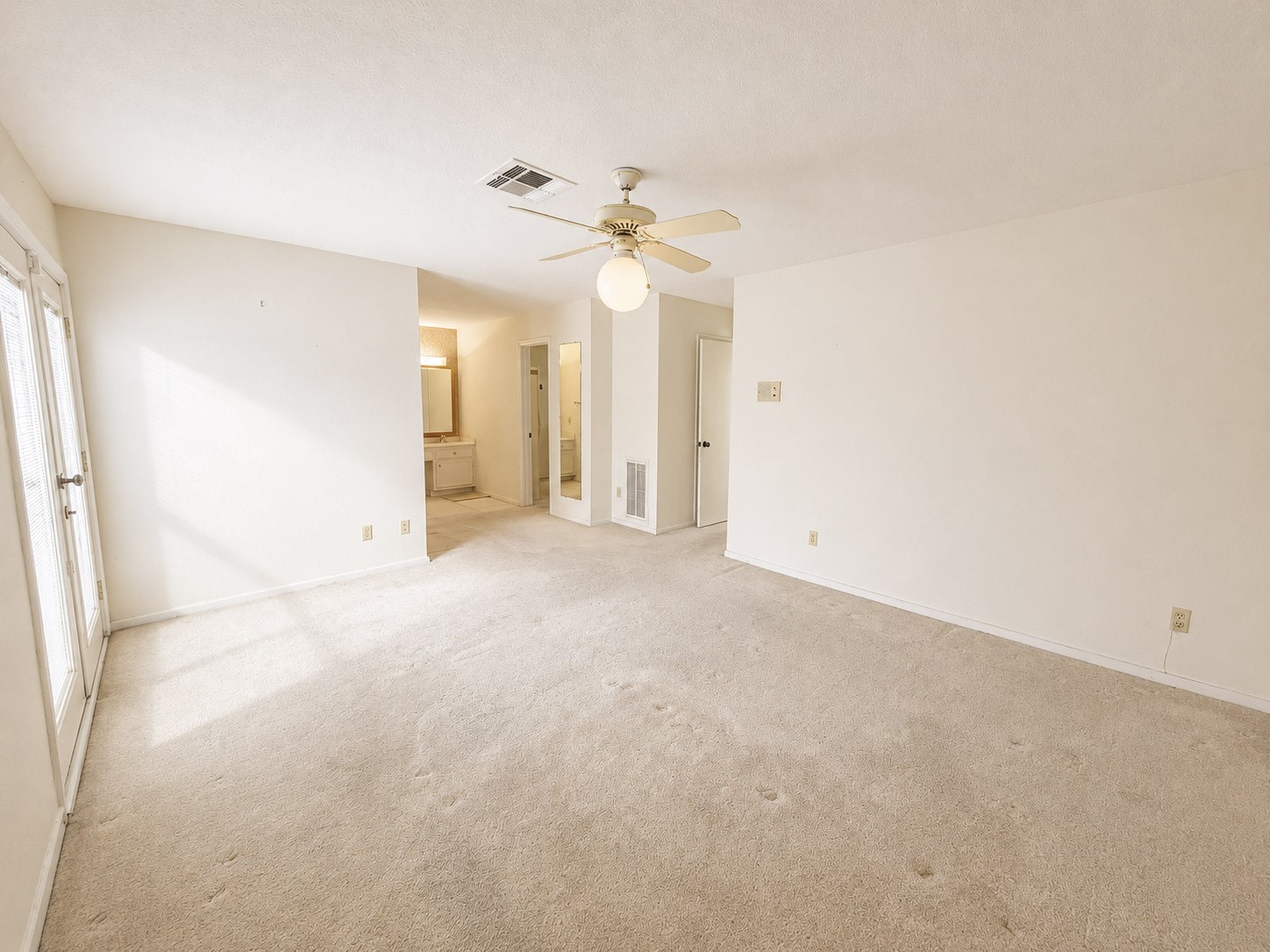 10602 Sandpiper Drive Property Photo 4