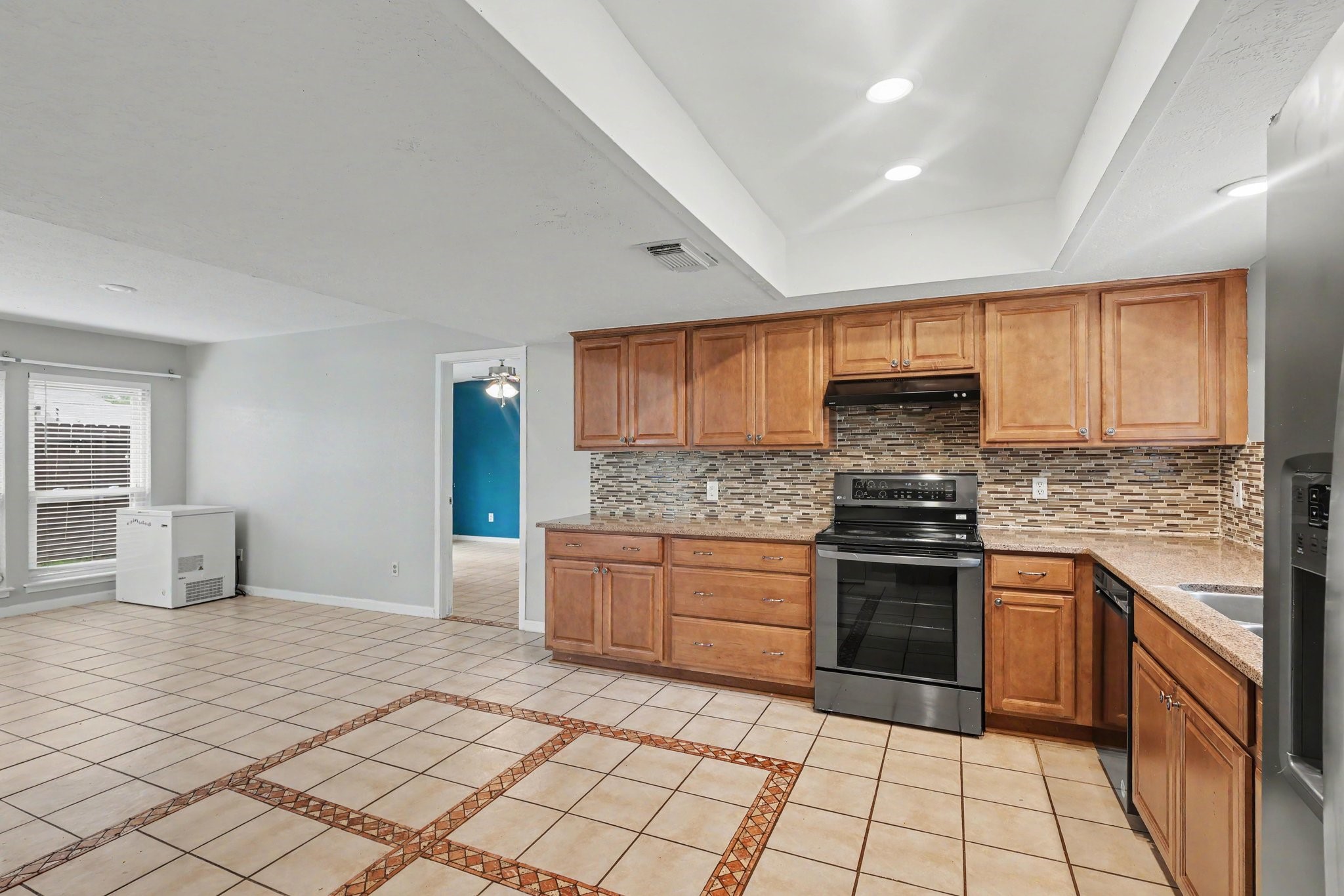 5510 Sugar Creek Drive Property Photo 10