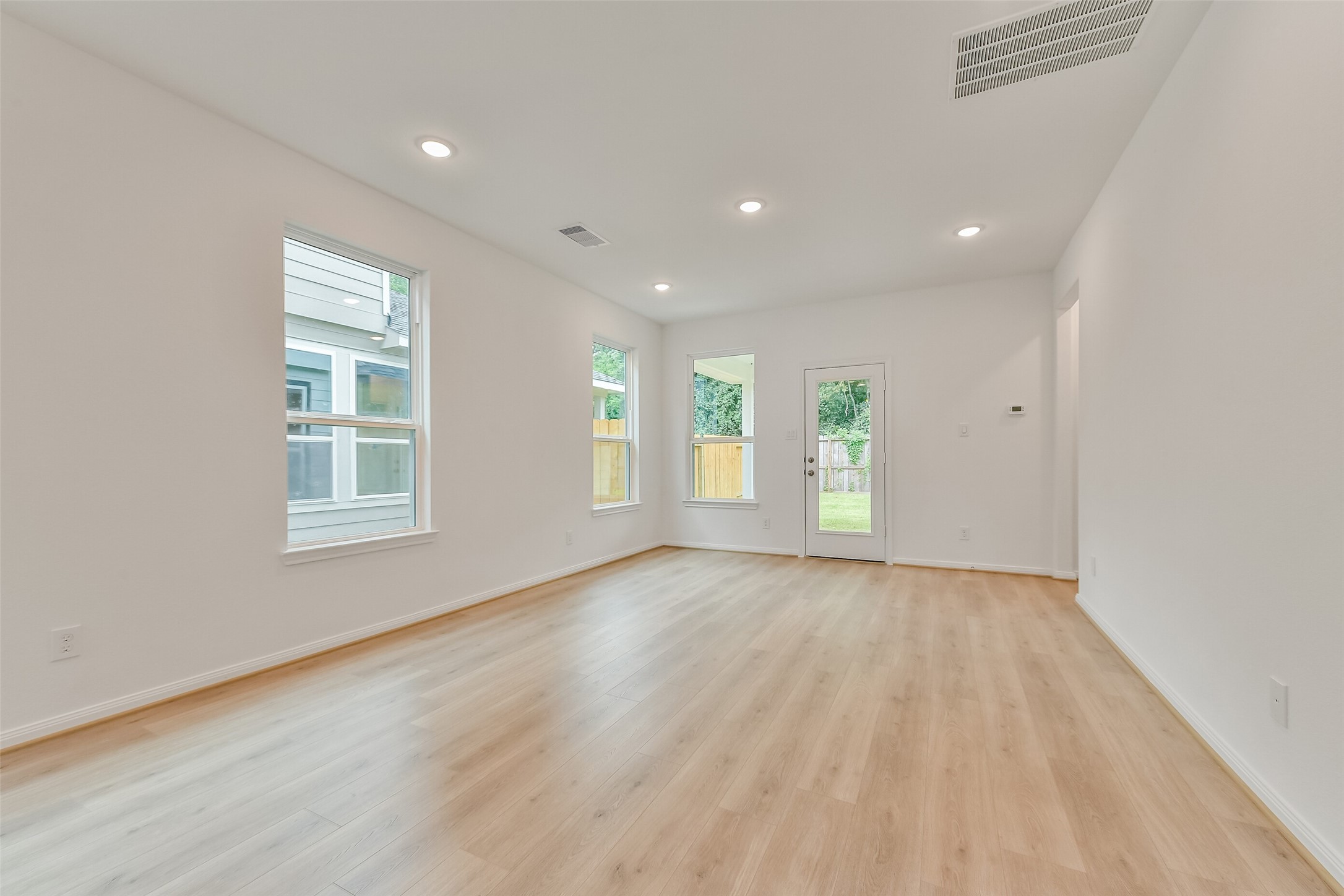 15443 Foresail Lane Property Photo 6