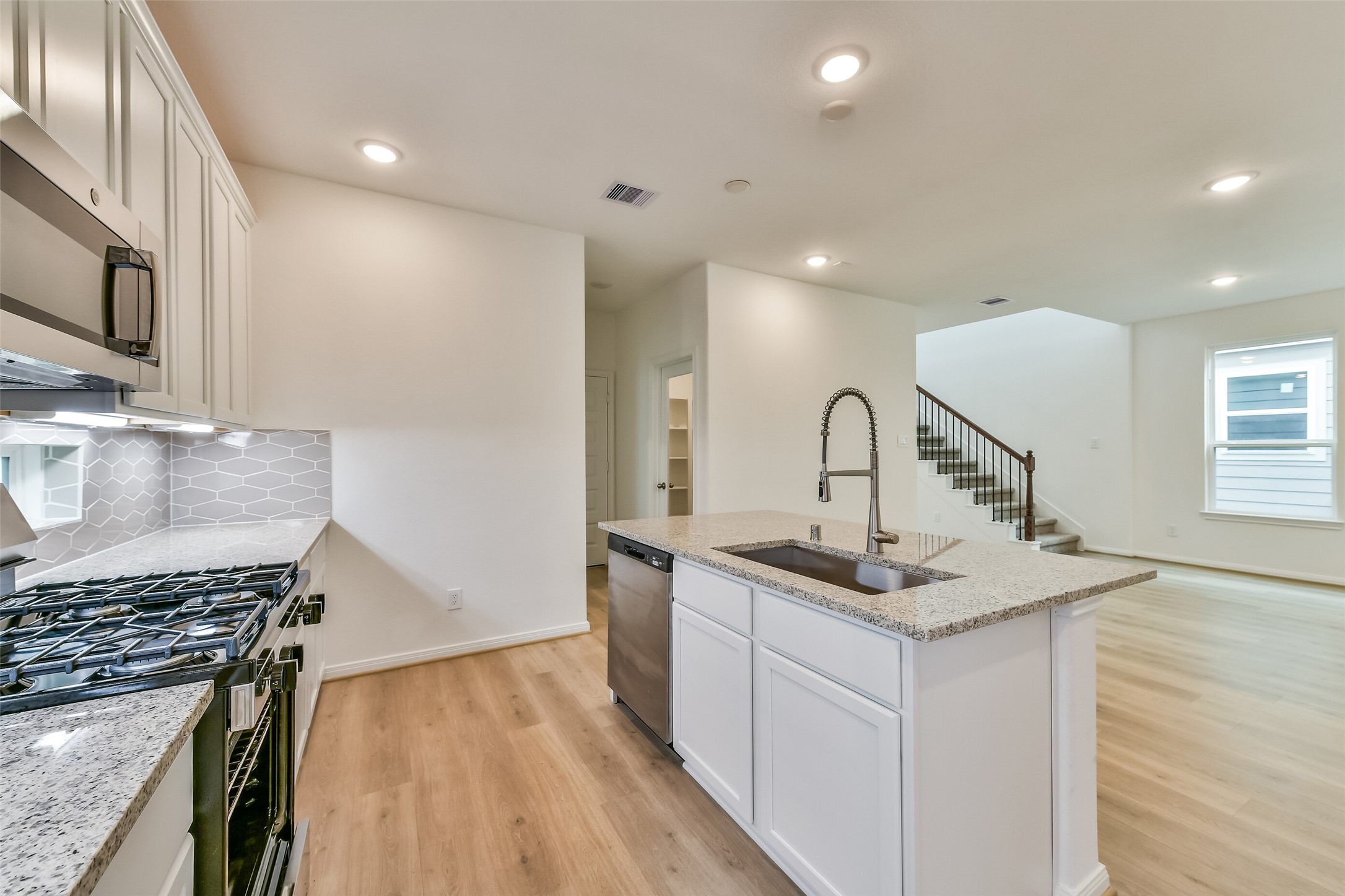 15443 Foresail Lane Property Photo 10