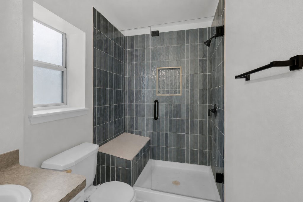 16413 Danika Oak Drive Property Photo 14