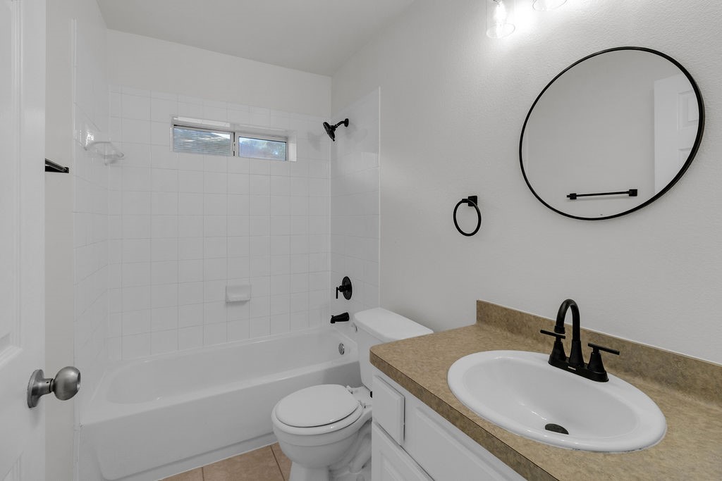 16413 Danika Oak Drive Property Photo 17