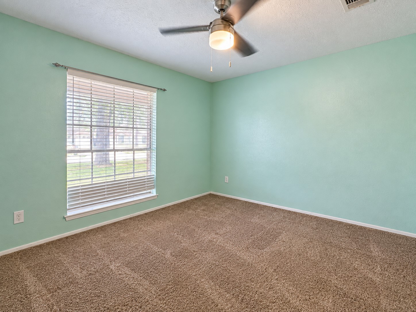23031 Earlmist Drive Property Photo 5