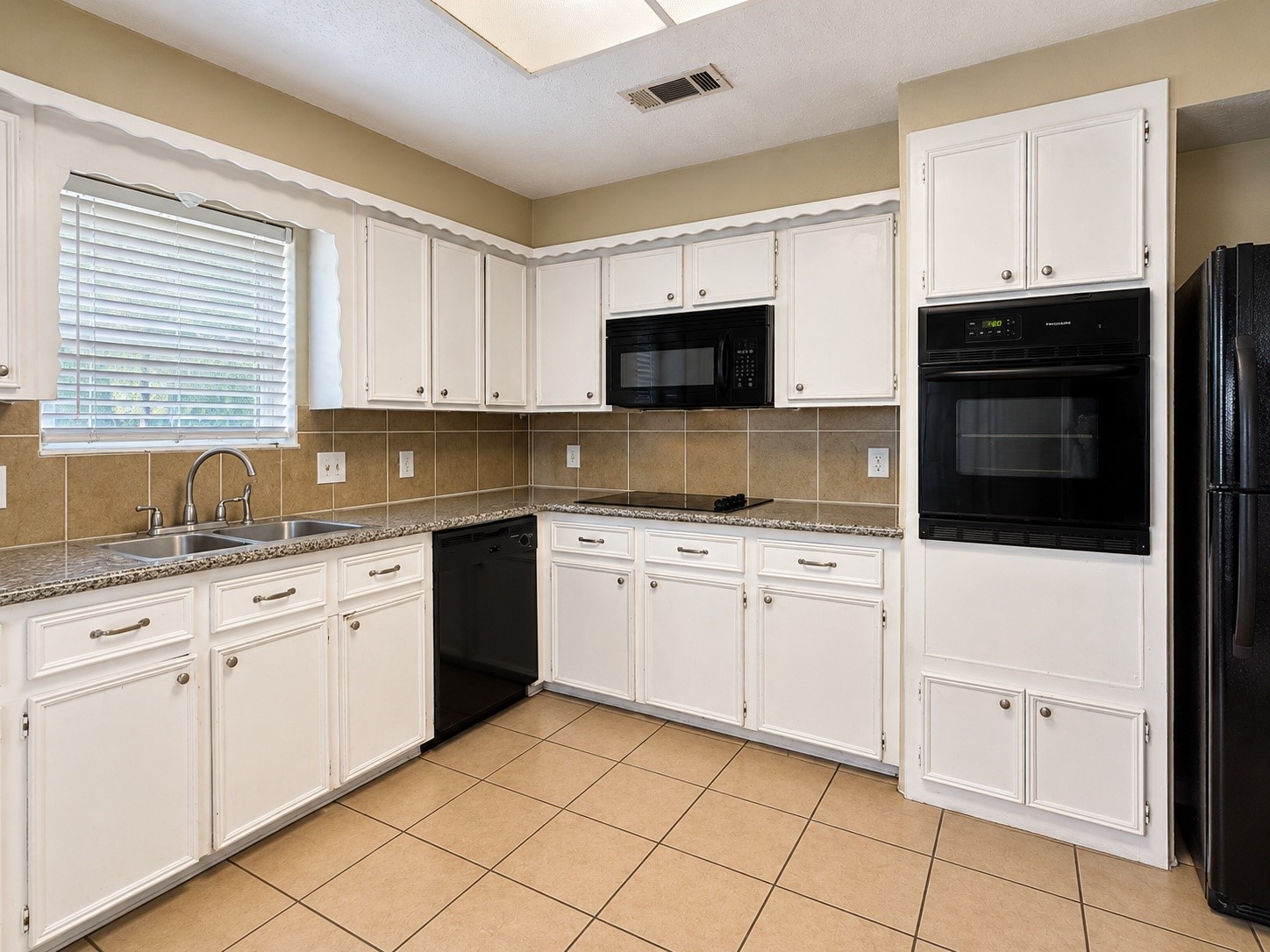 23031 Earlmist Drive Property Photo 14