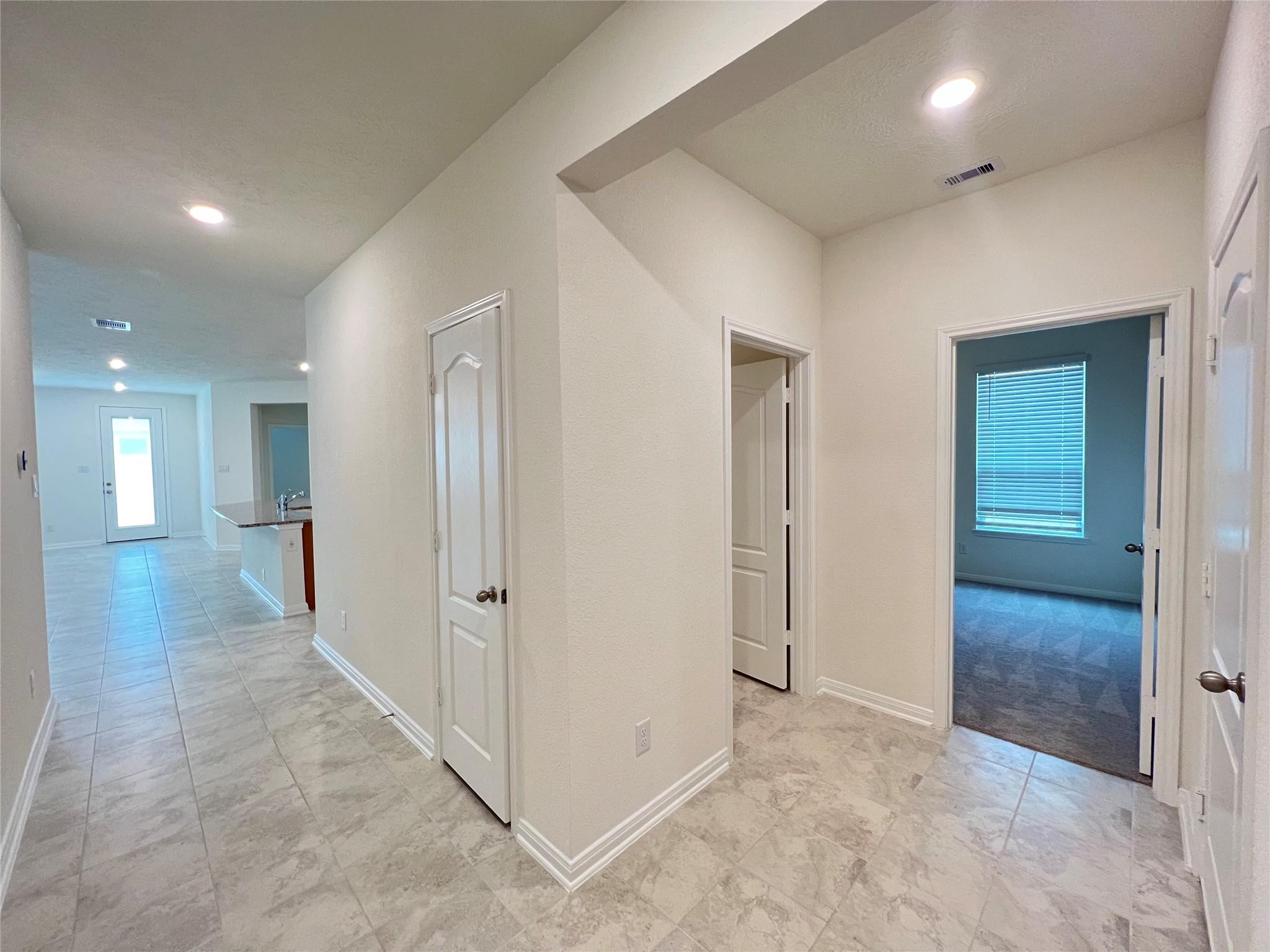 2106 Damasi Ln Property Photo 11