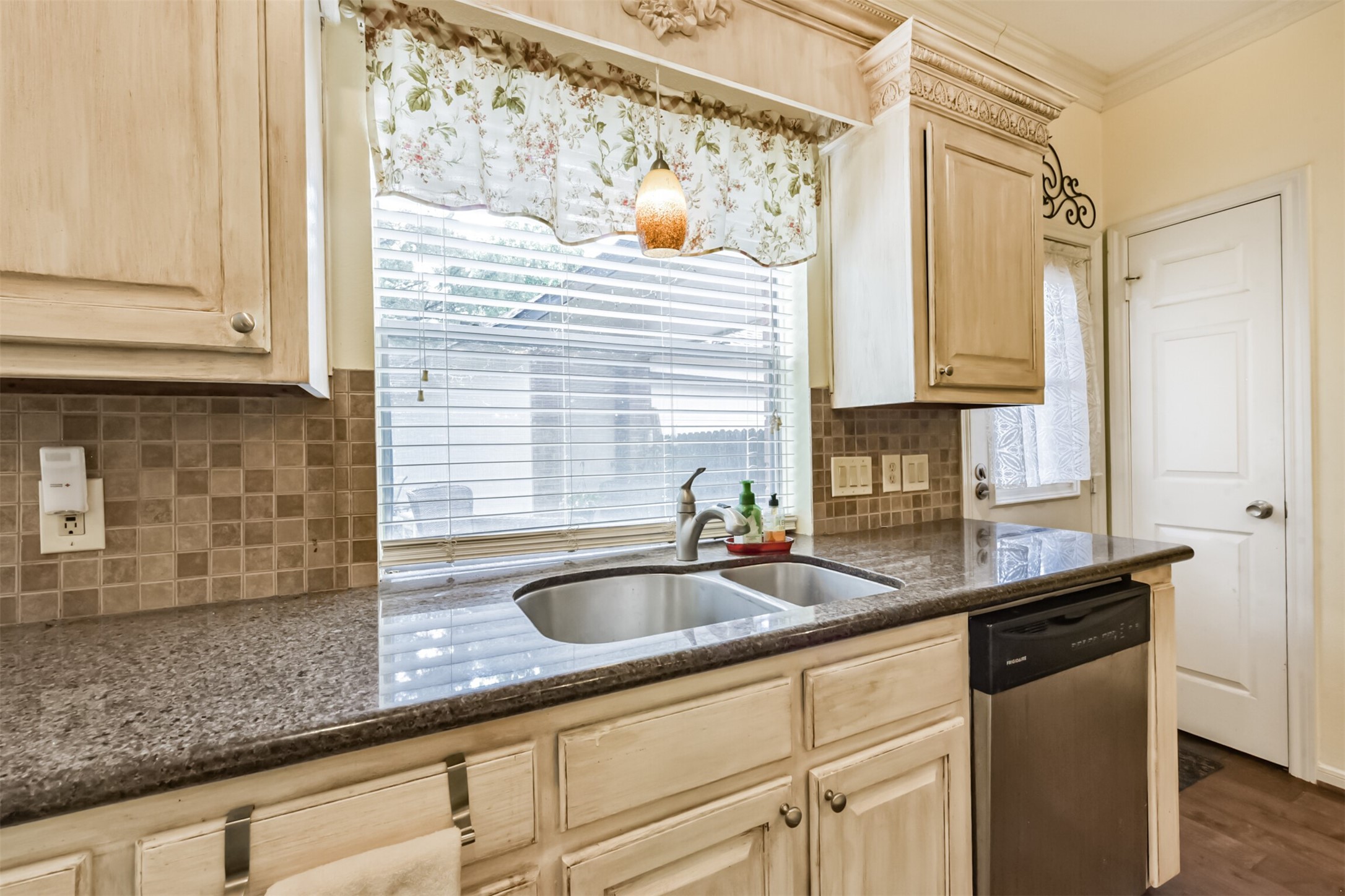 1306 N Gabriel River Circle Property Photo 22