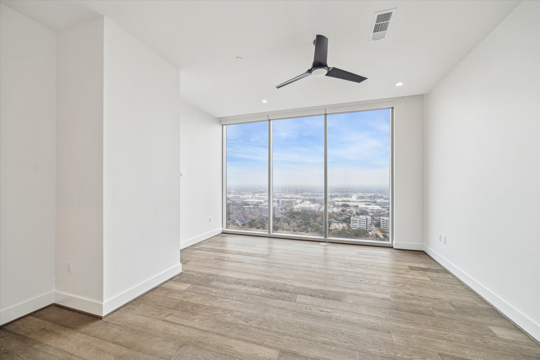 1711 Allen Parkway 2701 Property Photo 5