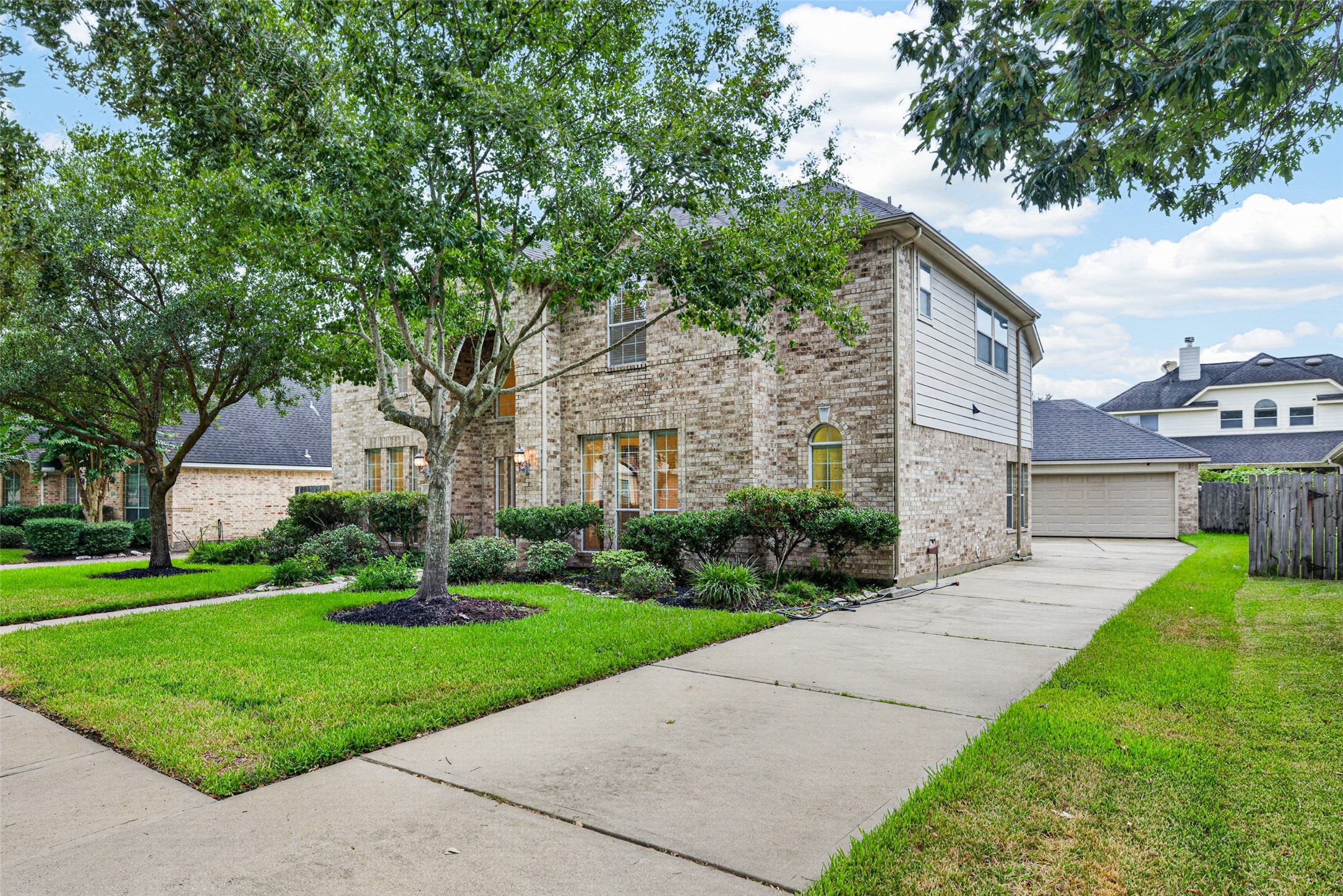 21810 Blossom Brook Lane Property Photo 5