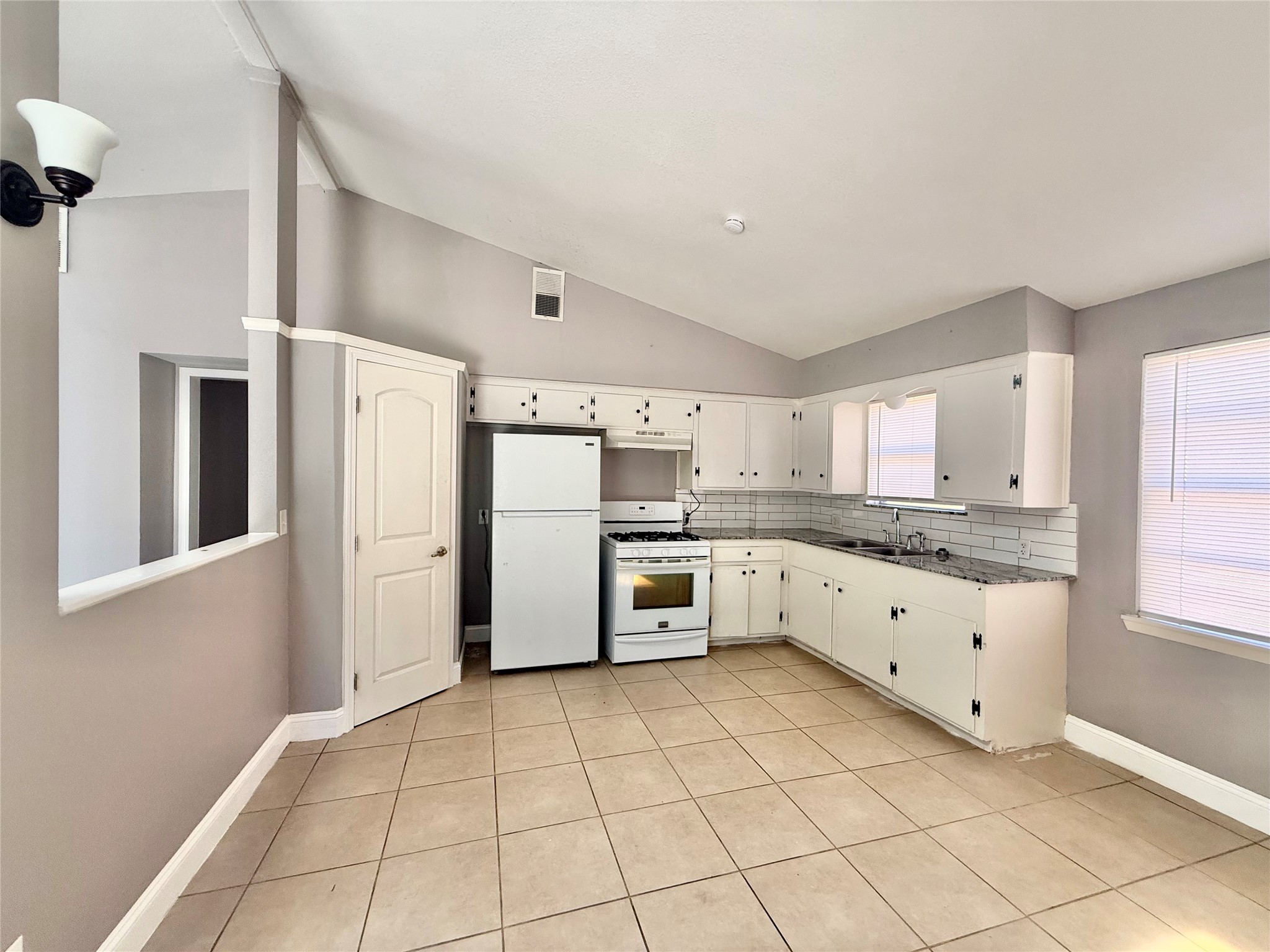 12842 Corpus Christi St Property Photo 2