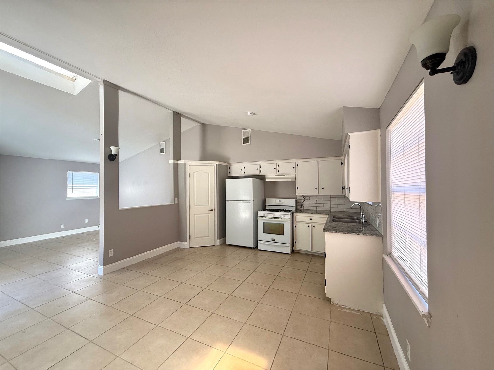 12842 Corpus Christi St Property Photo 3