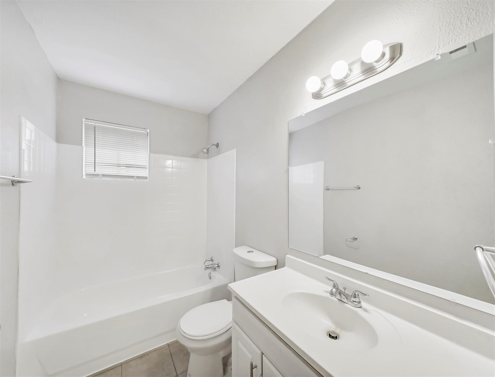 13435 Greenbriar Drive Property Photo 7