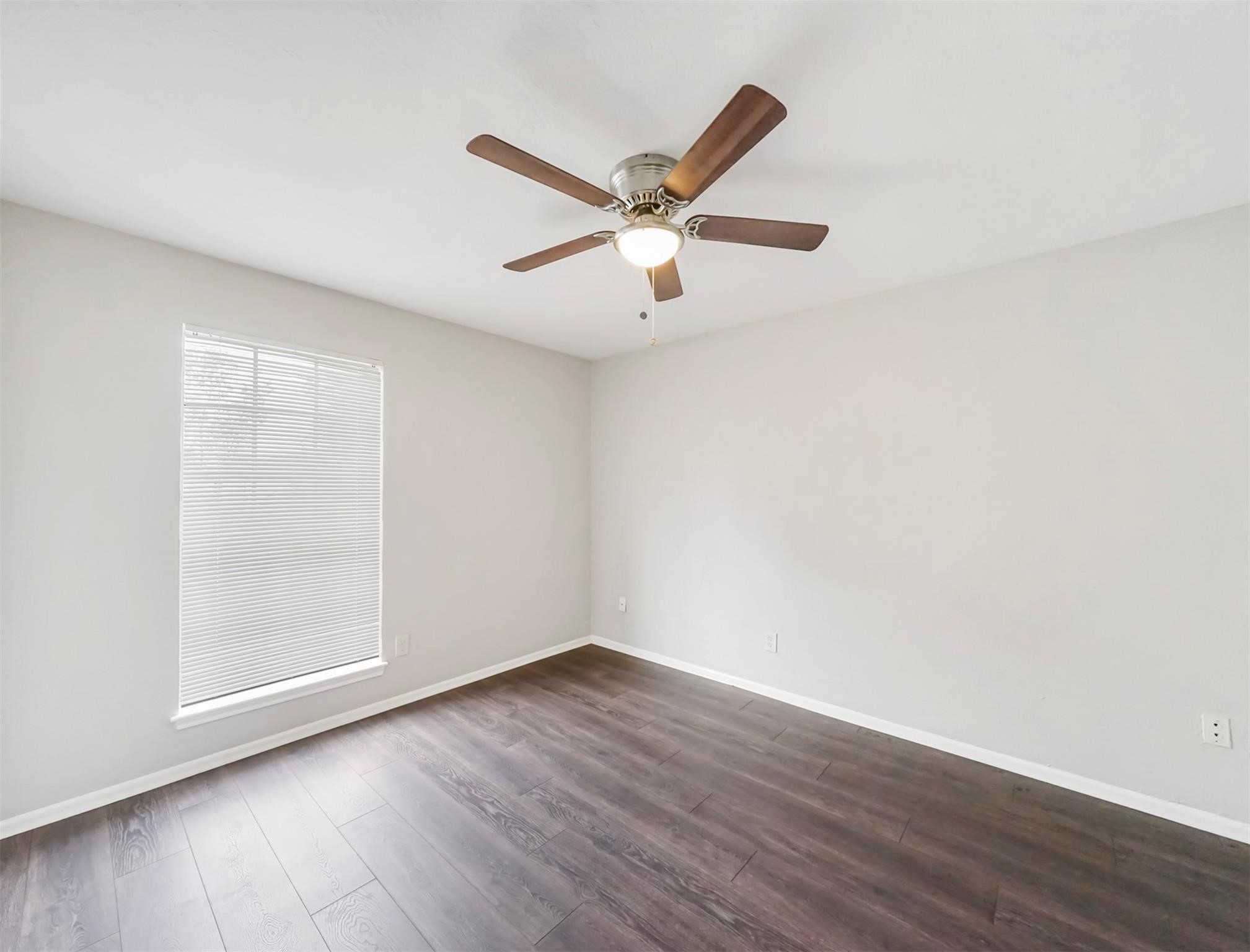 13435 Greenbriar Drive Property Photo 8