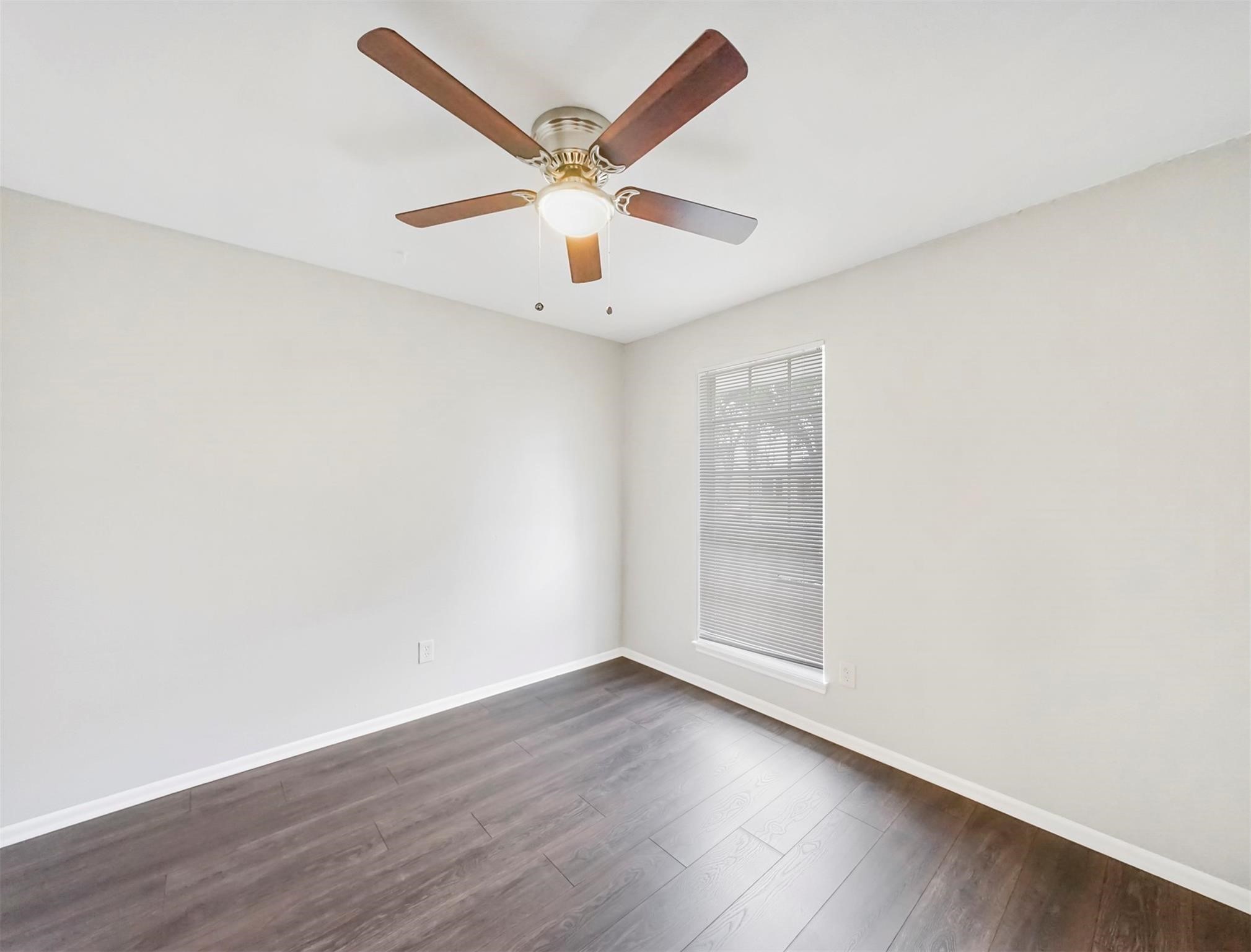 13435 Greenbriar Drive Property Photo 9