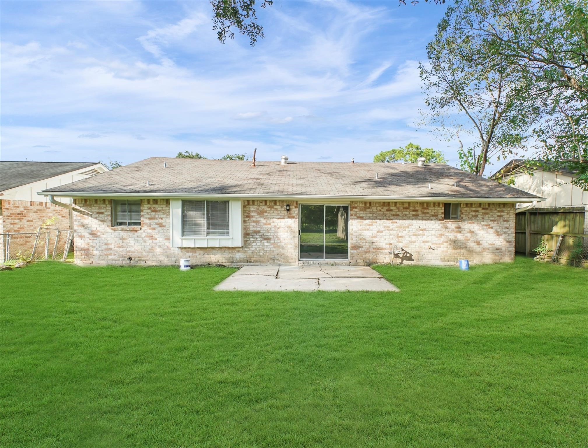 13435 Greenbriar Drive Property Photo 10