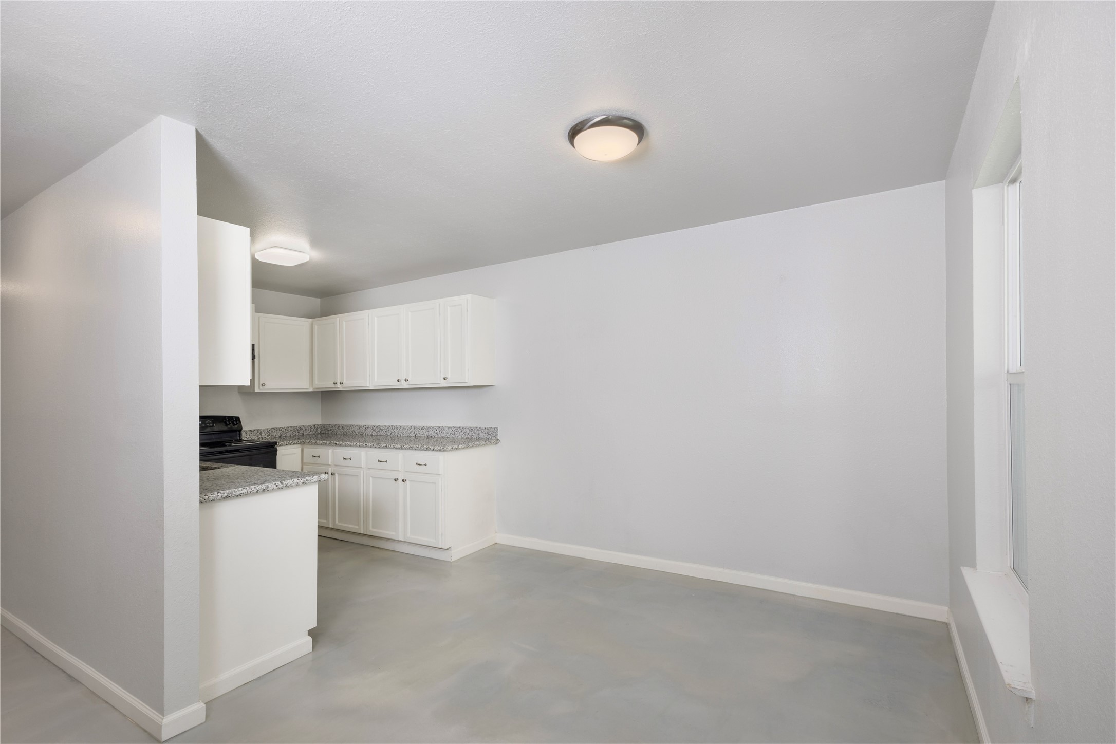 638 Luke Street Property Photo 5