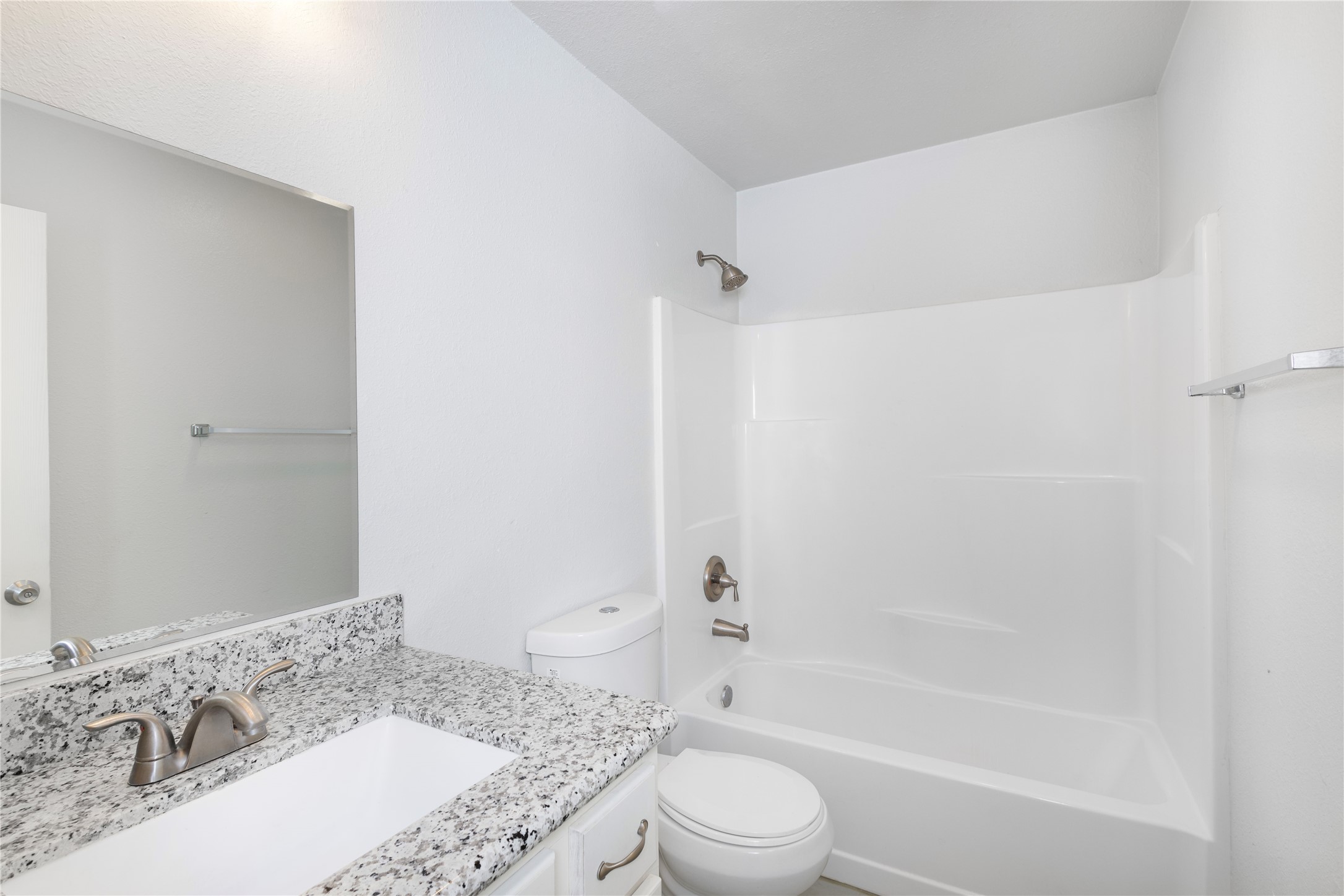 638 Luke Street Property Photo 12