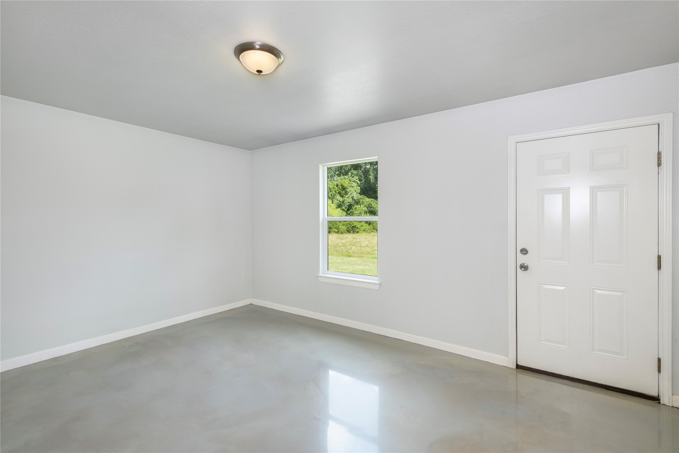 638 Luke Street Property Photo 13