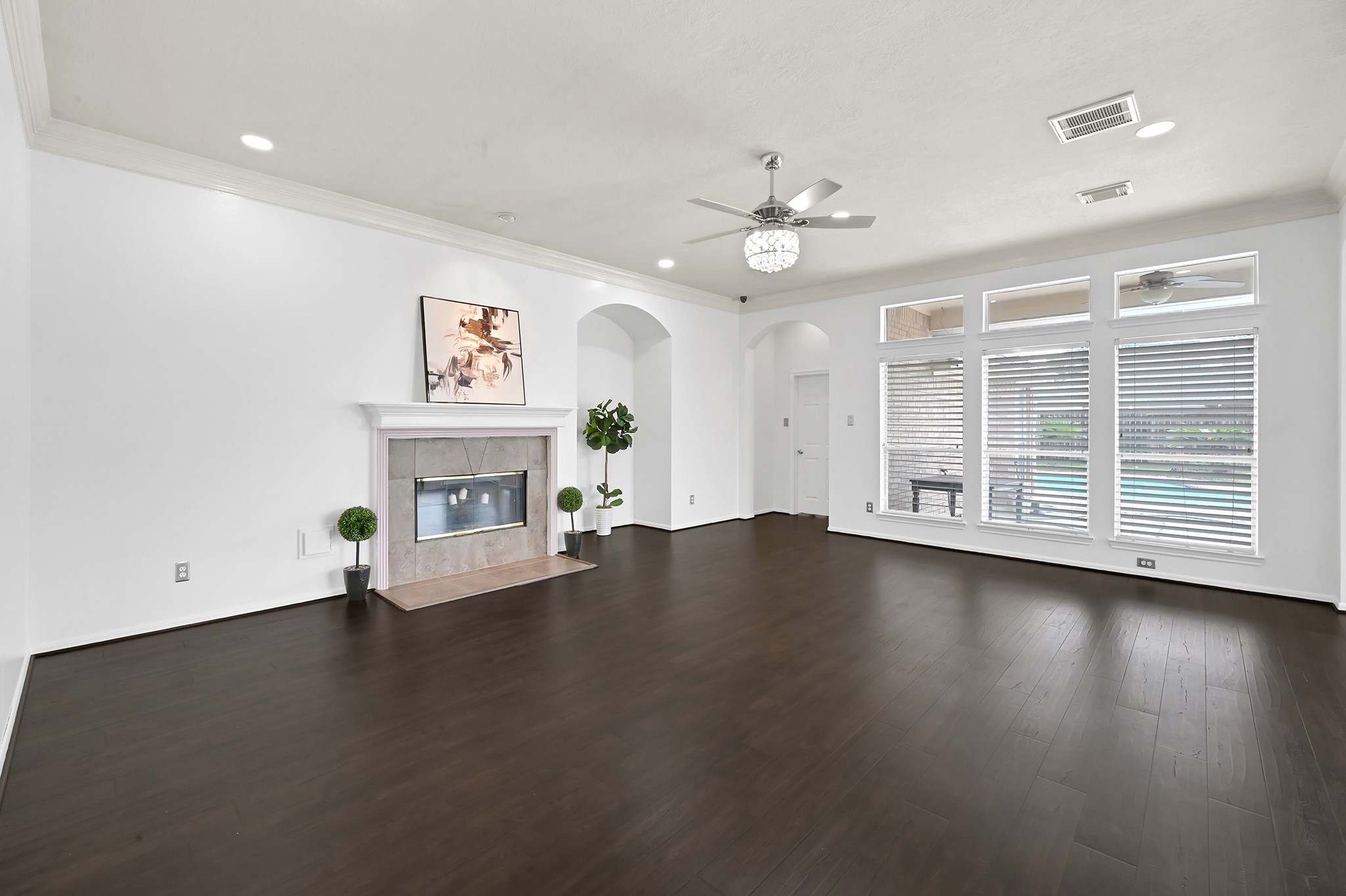 3213 W Oaks Boulevard Property Photo 10