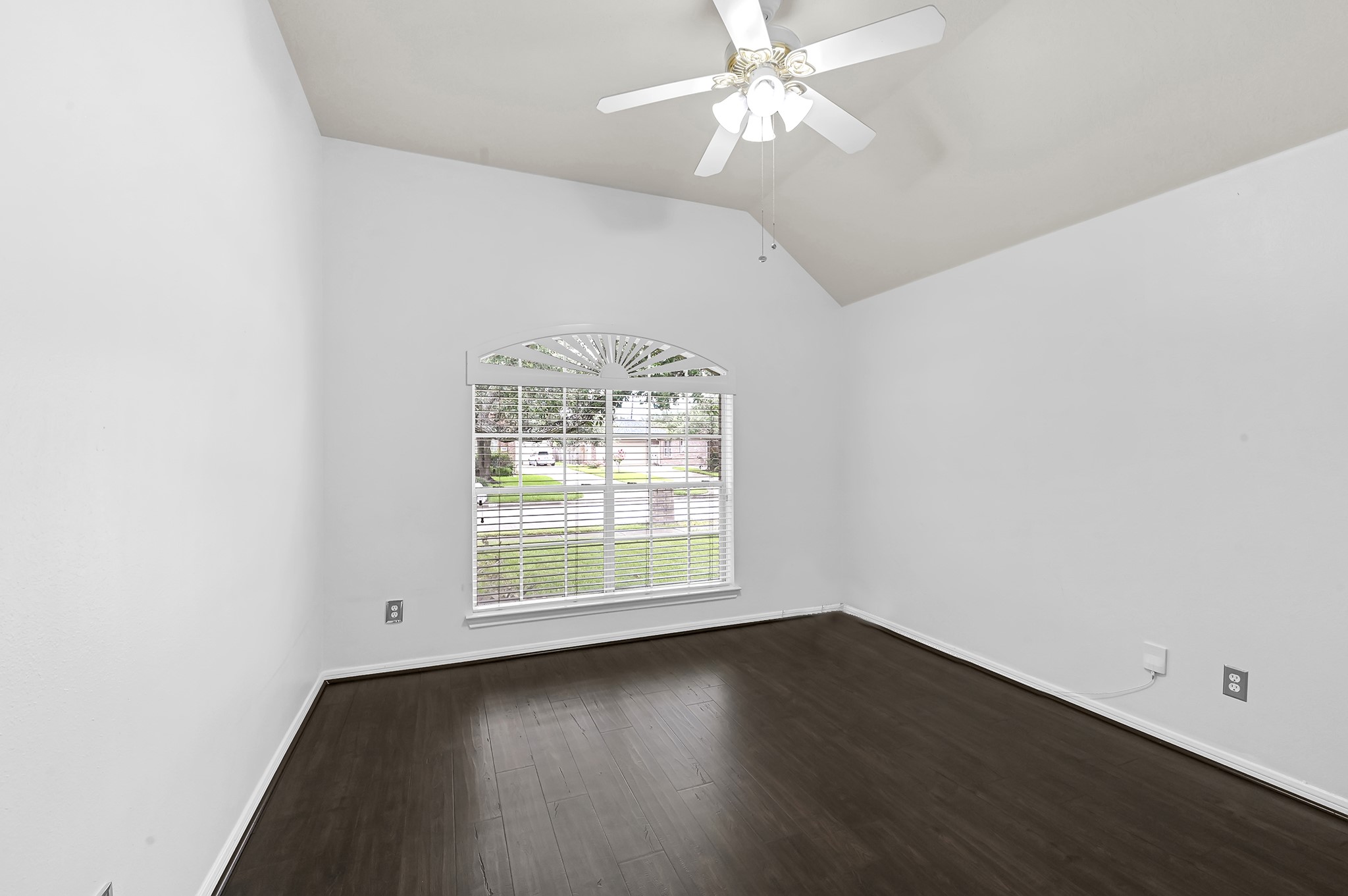 3213 W Oaks Boulevard Property Photo 26