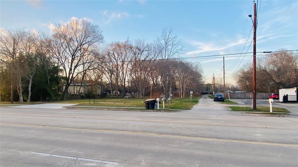 000 Massey Tompkins Road Property Photo 2
