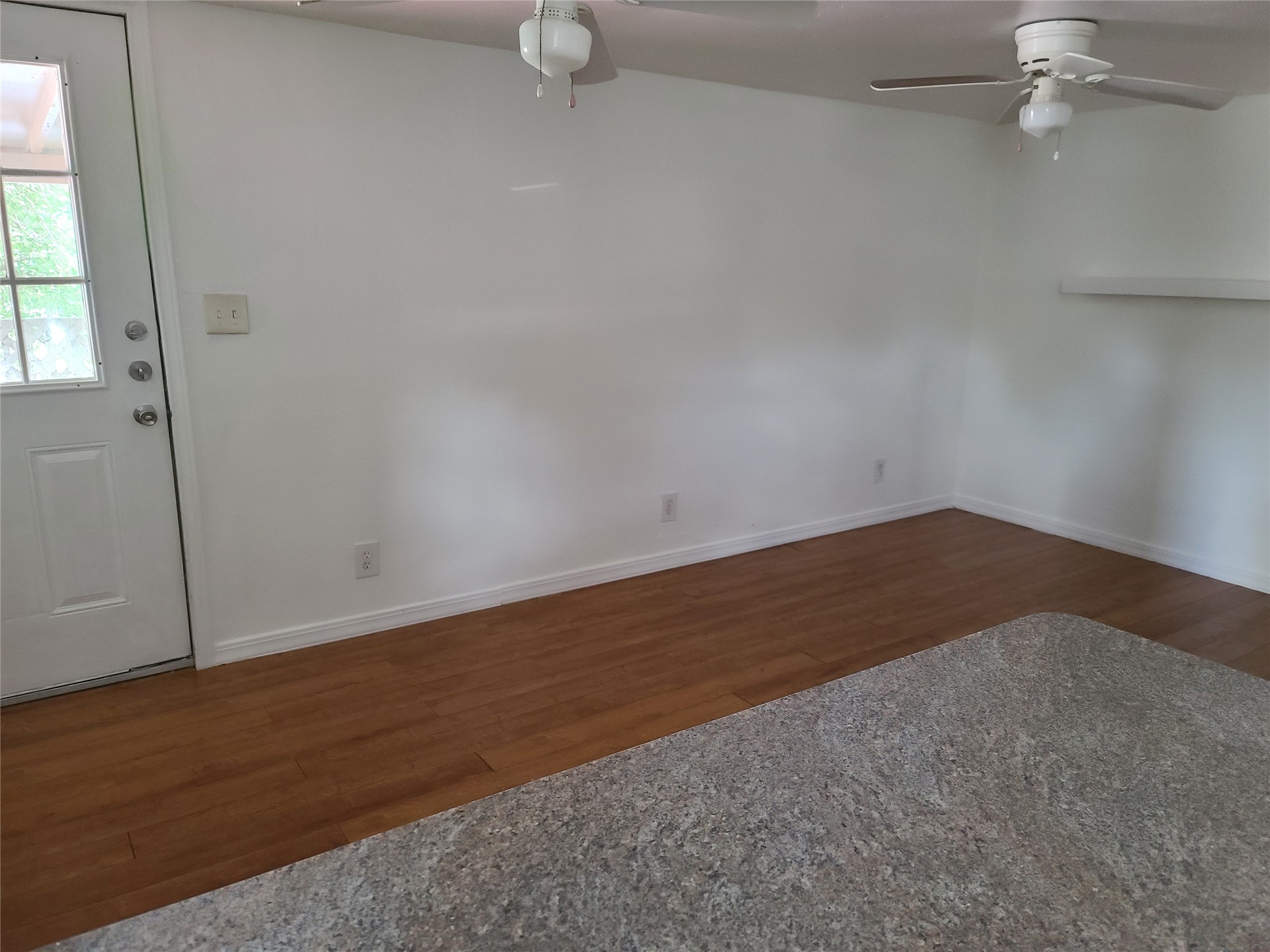 410 N Avenue D Property Photo 5