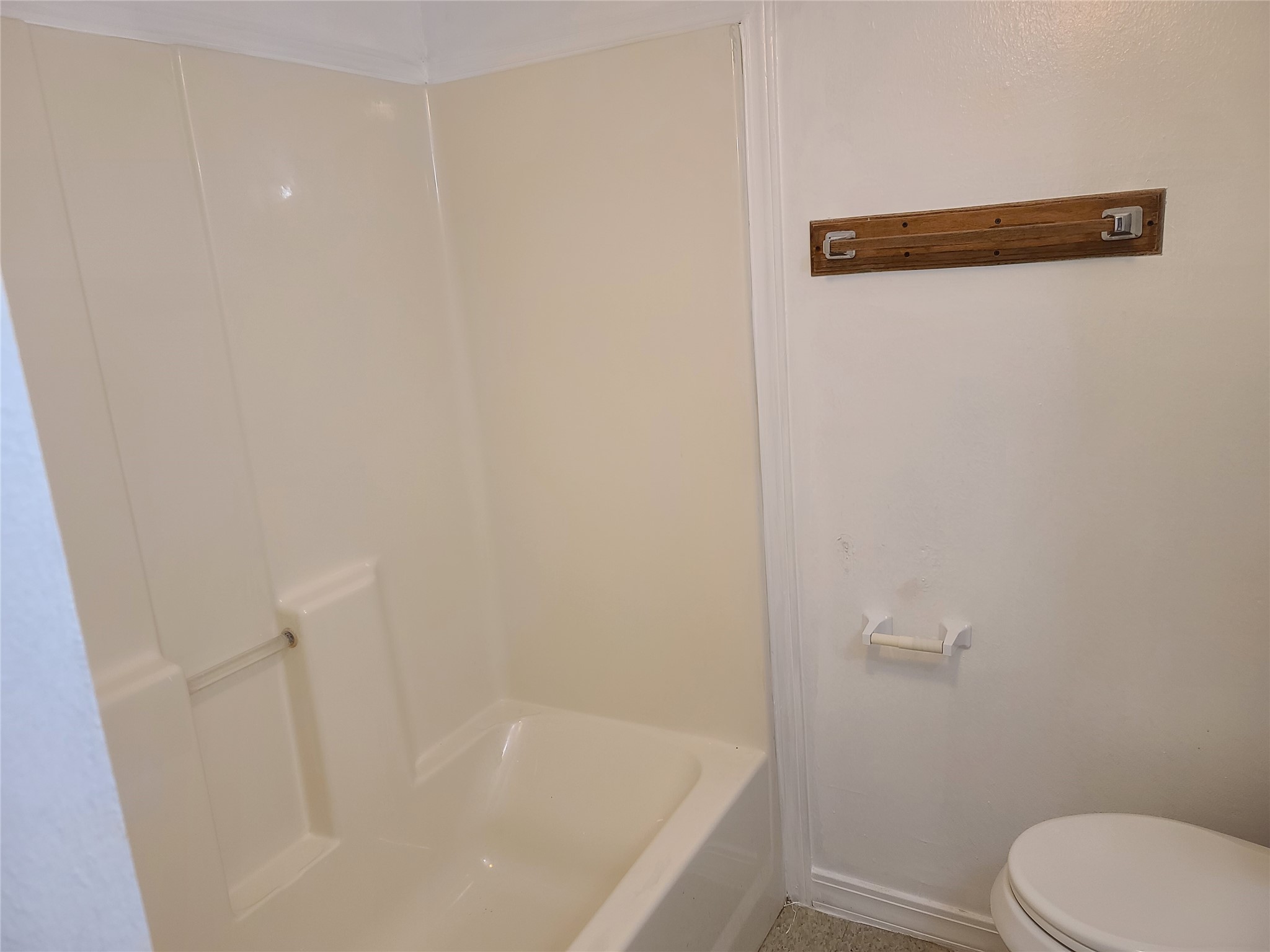 410 N Avenue D Property Photo 11