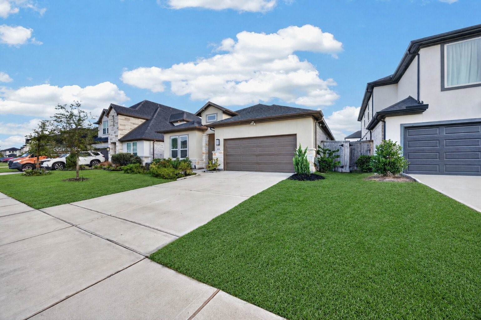 21622 Laggan Cliff Lane Property Photo 4