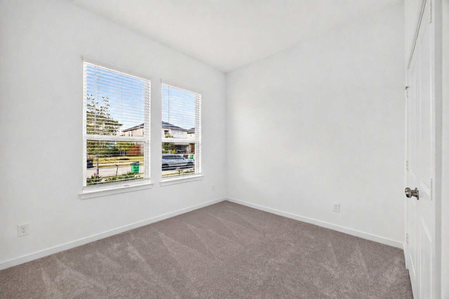 21622 Laggan Cliff Lane Property Photo 8