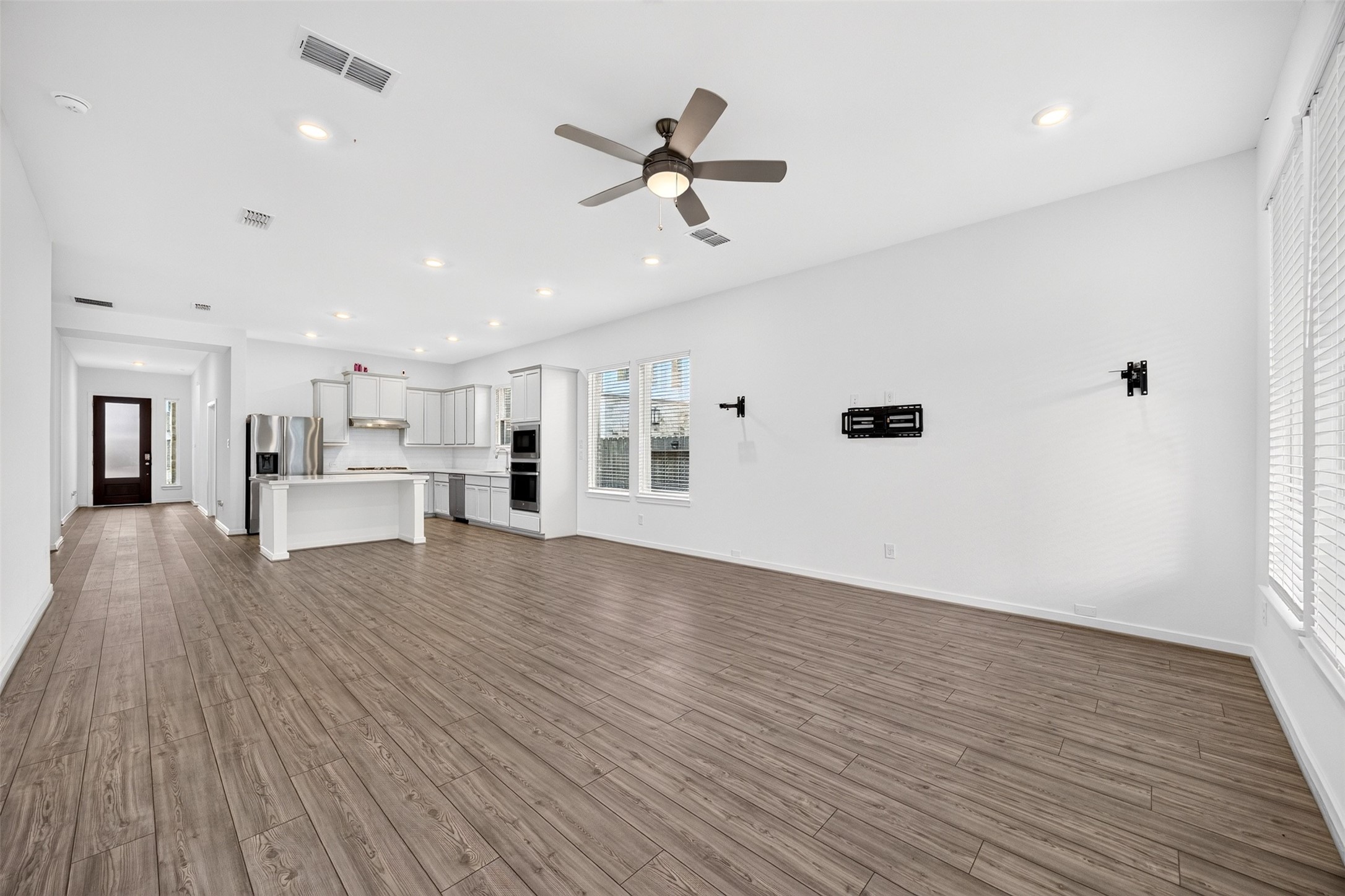 21622 Laggan Cliff Lane Property Photo 14