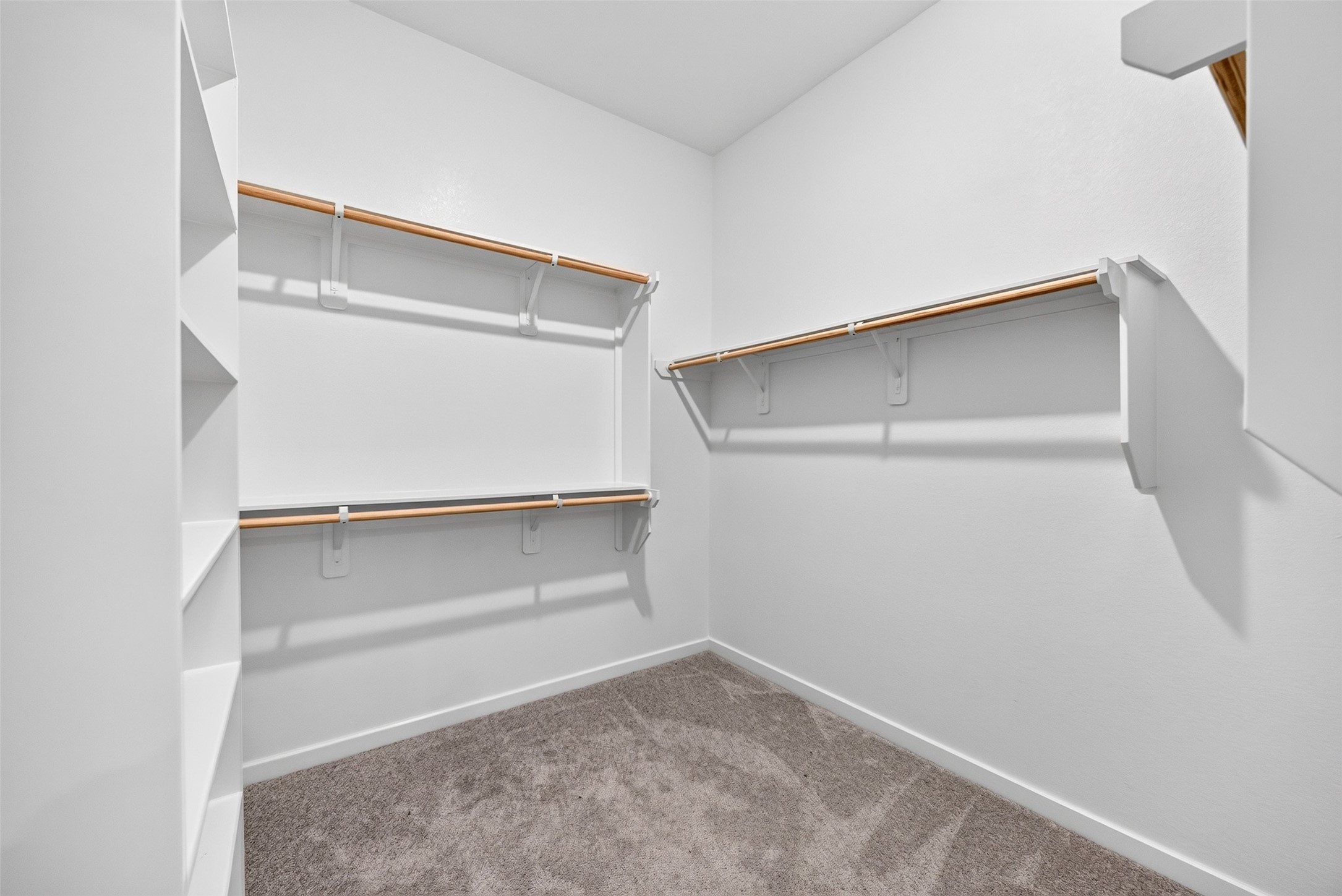 21622 Laggan Cliff Lane Property Photo 28
