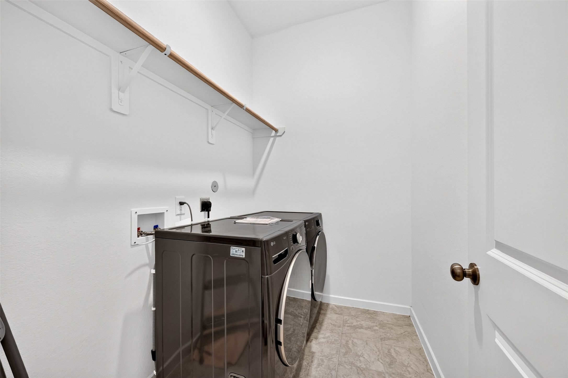 21622 Laggan Cliff Lane Property Photo 37