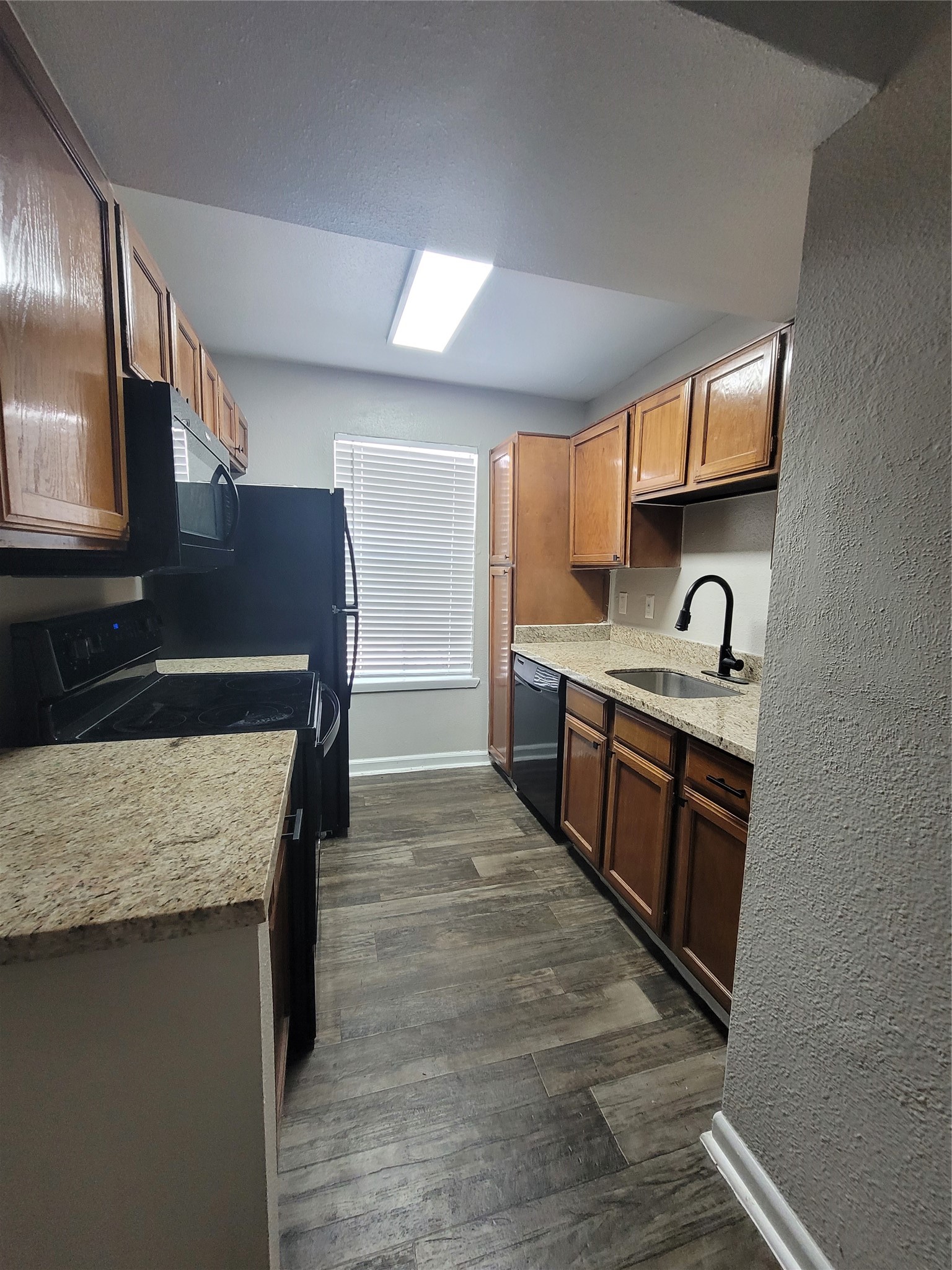 7250 W Greens Road 302 Property Photo 6