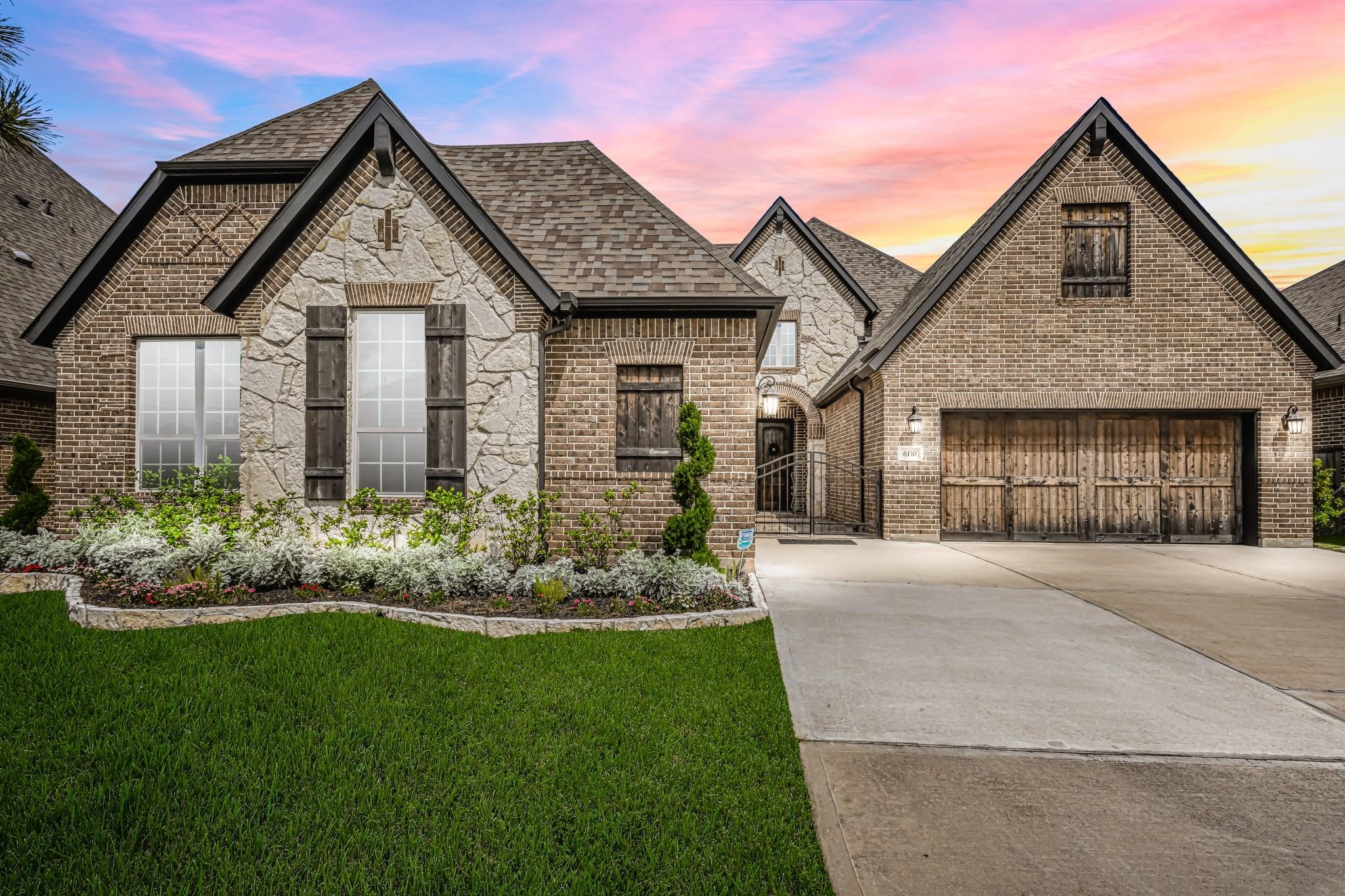 6110 Meadow Bluff Court Property Photo