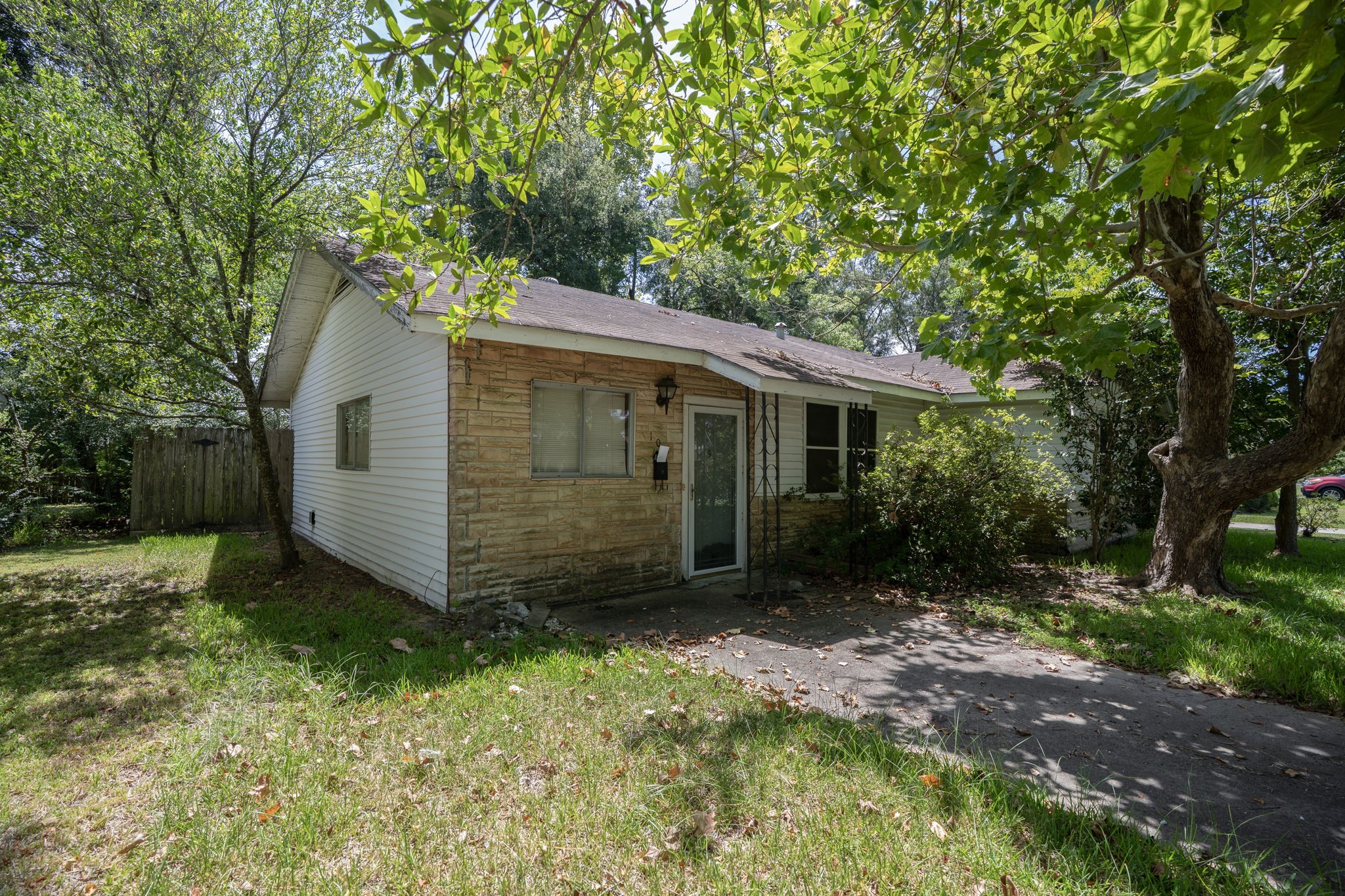 104 Britton Drive Property Photo 1