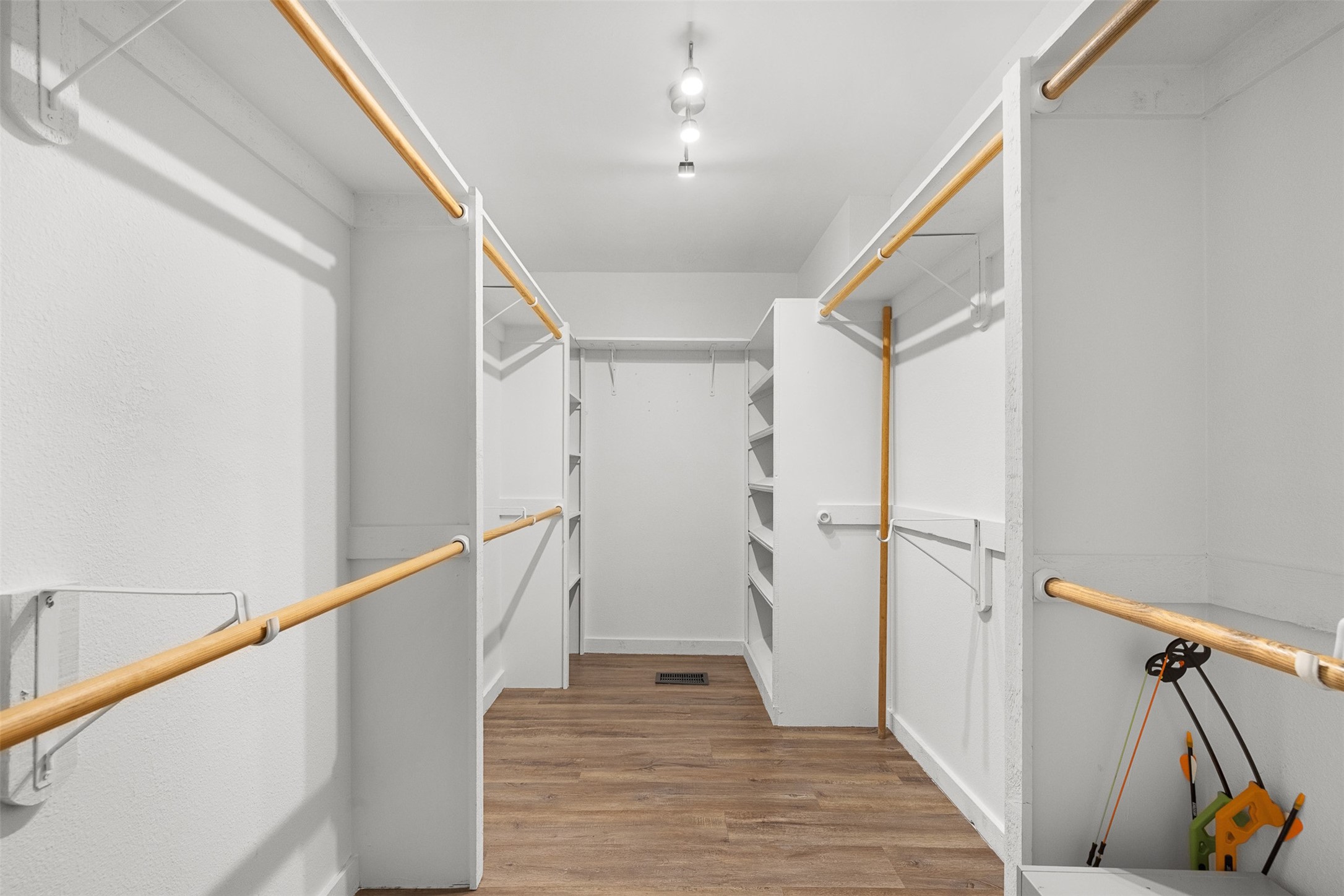 6811 Mockingbird Road Property Photo 15