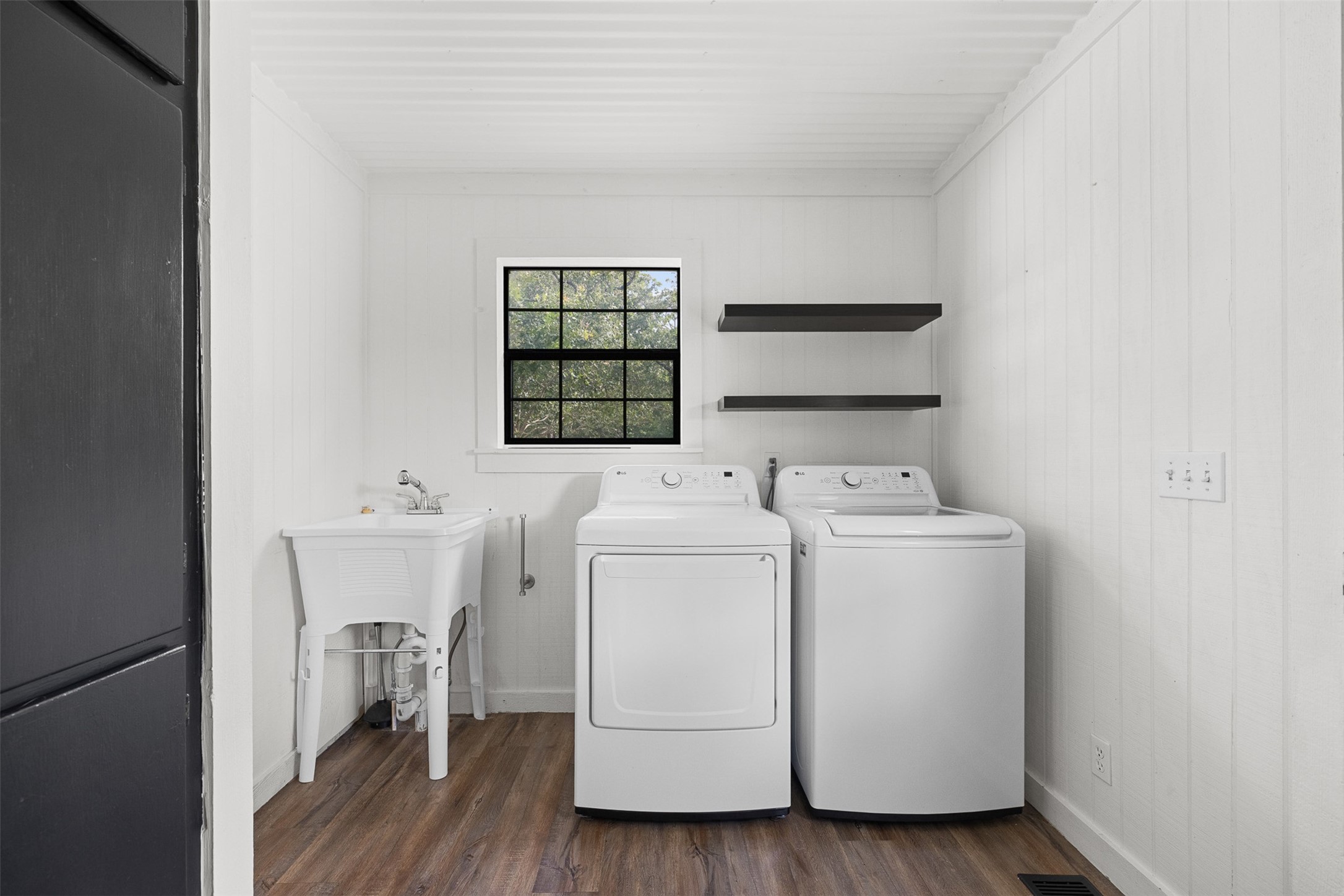 6811 Mockingbird Road Property Photo 17