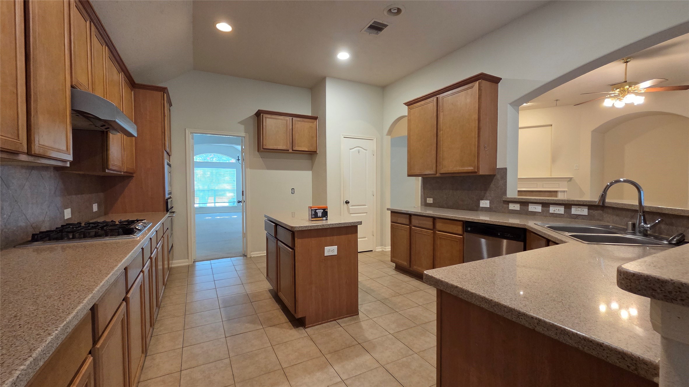 15007 Waverly Canyon Property Photo 5