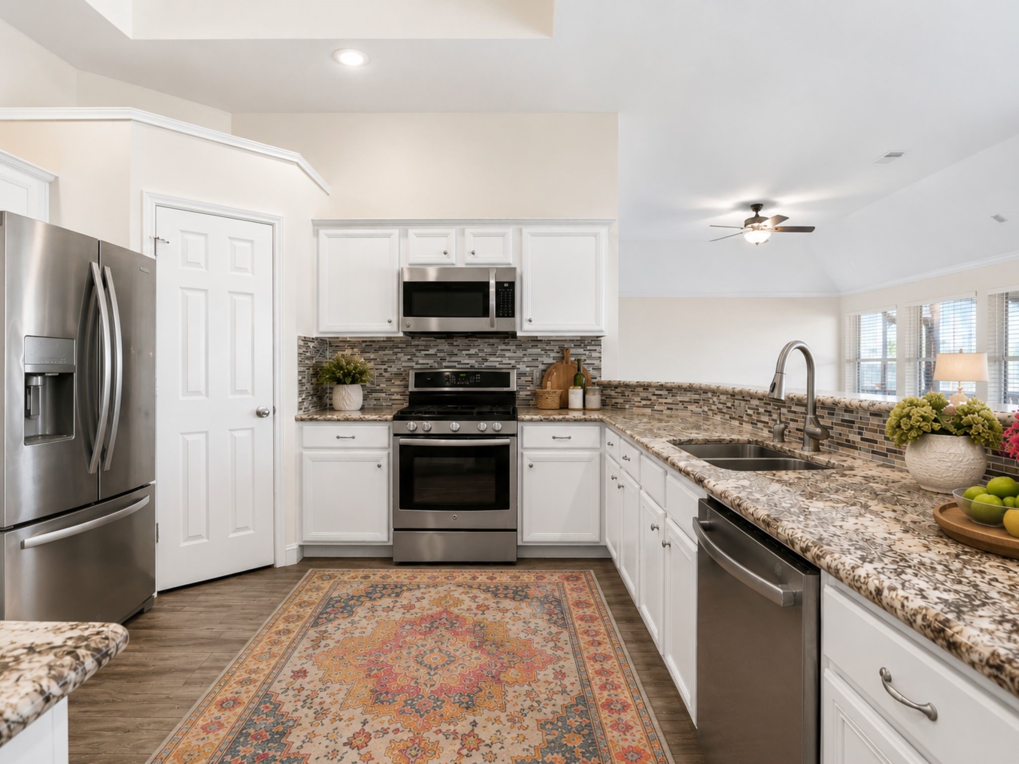8823 Saratoga Drive Property Photo 4