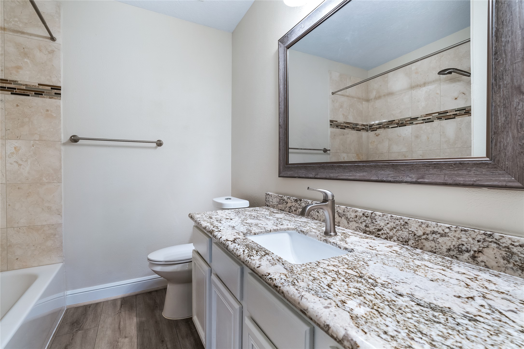 8823 Saratoga Drive Property Photo 14