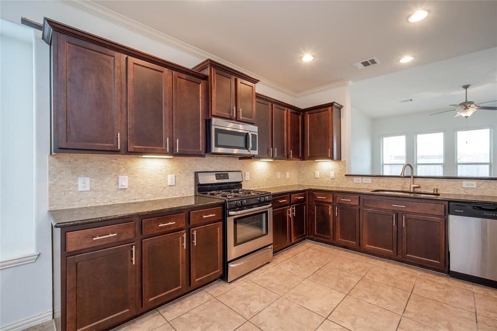6731 Trinity Trail Lane Property Photo 10
