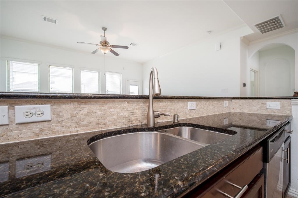 6731 Trinity Trail Lane Property Photo 14