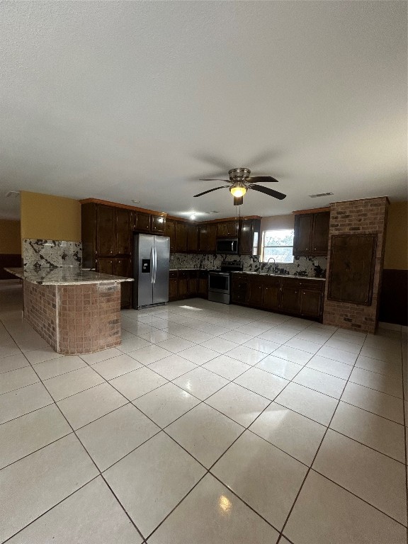 5811 E S F Austin Road Property Photo 12
