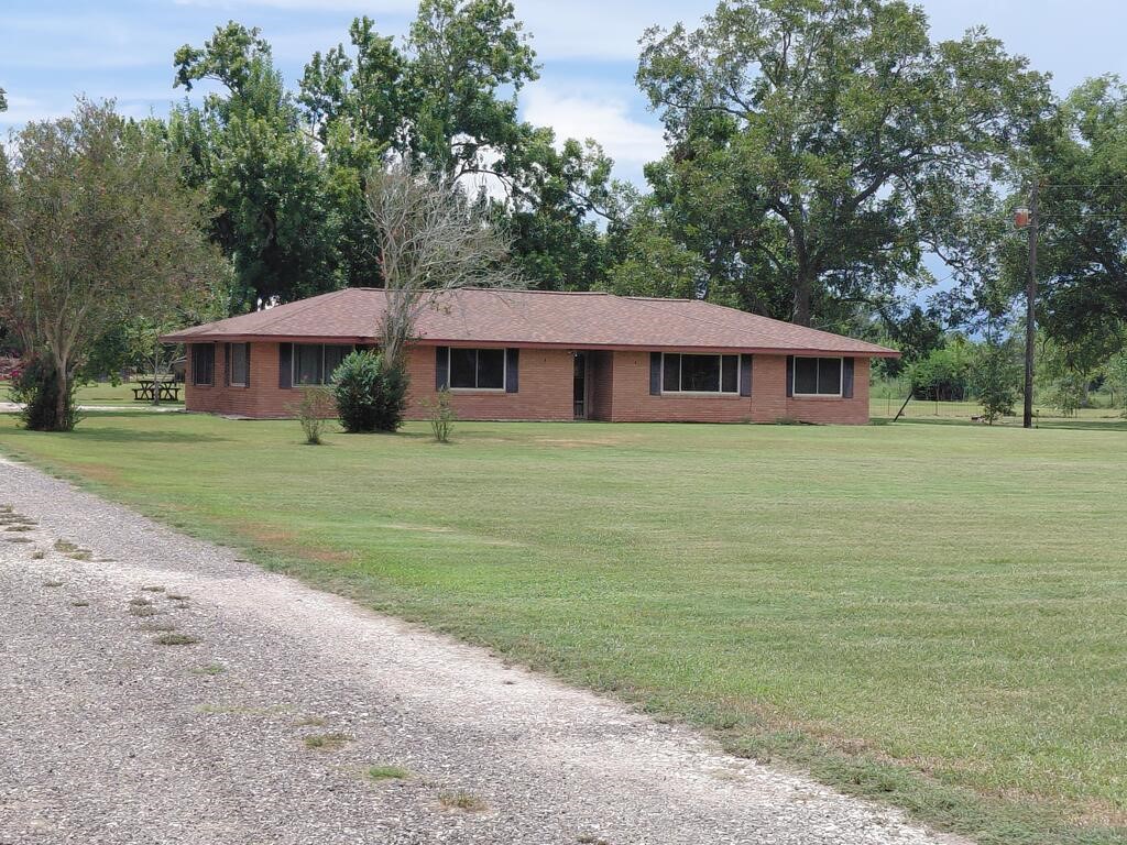 613 County Road 706 Property Photo 1