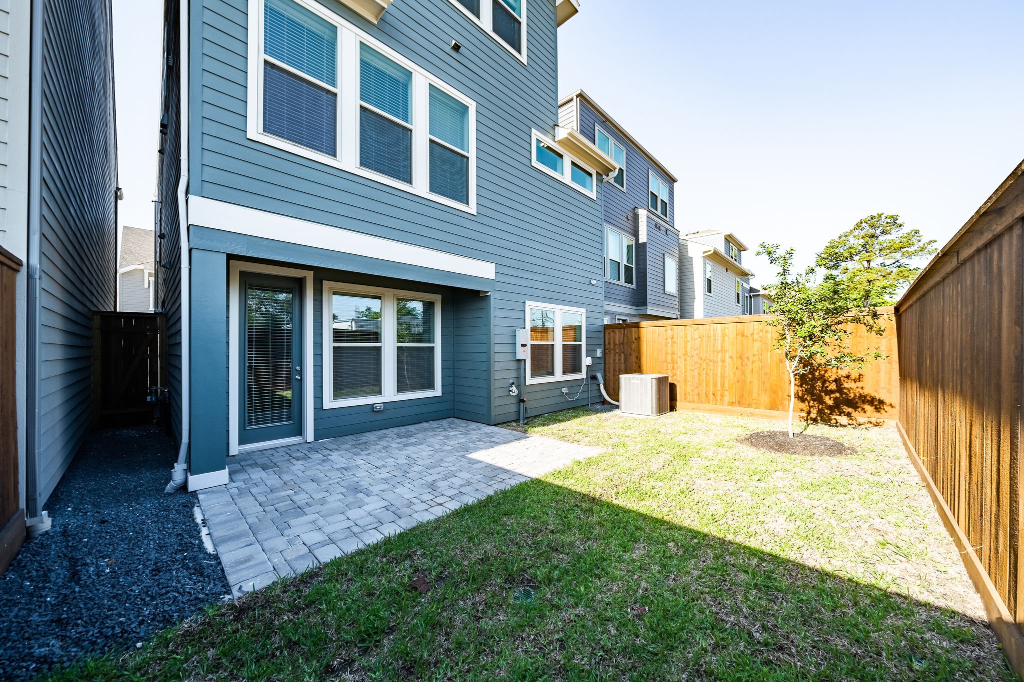 10916 Brambling Wood Drive Property Photo 4