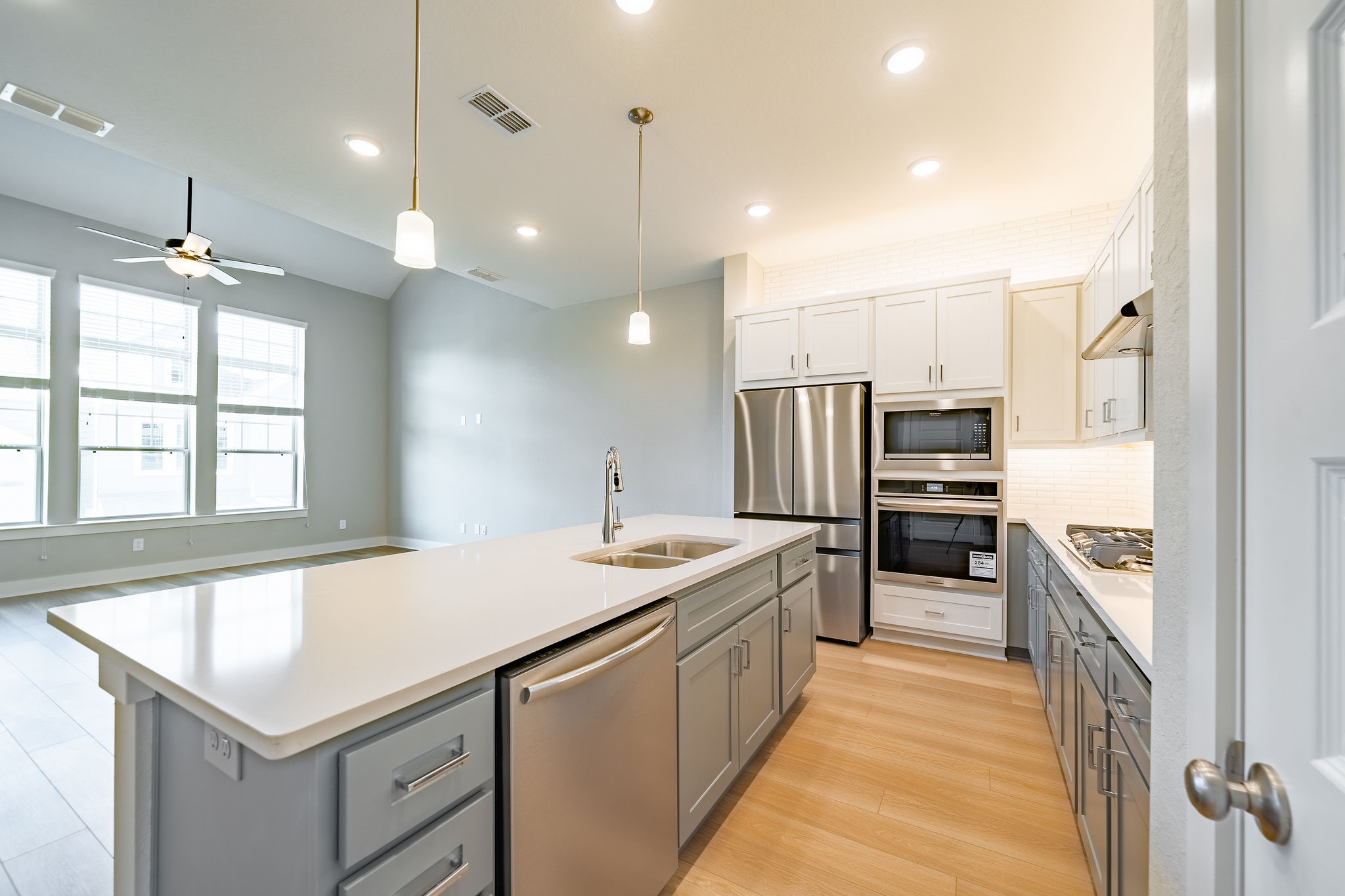 10916 Brambling Wood Drive Property Photo 16