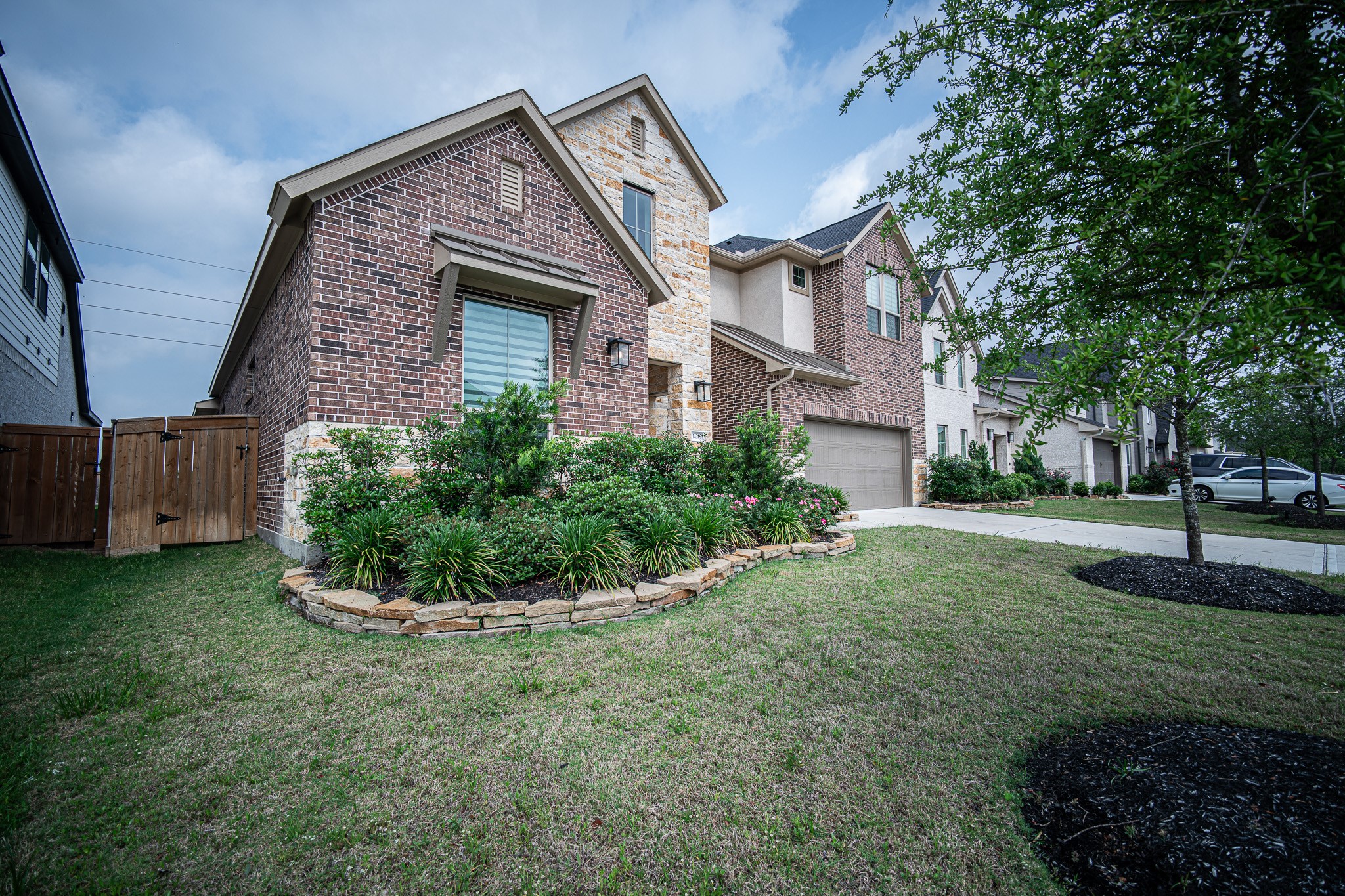 14207 Garibaldi Drive Property Photo 1