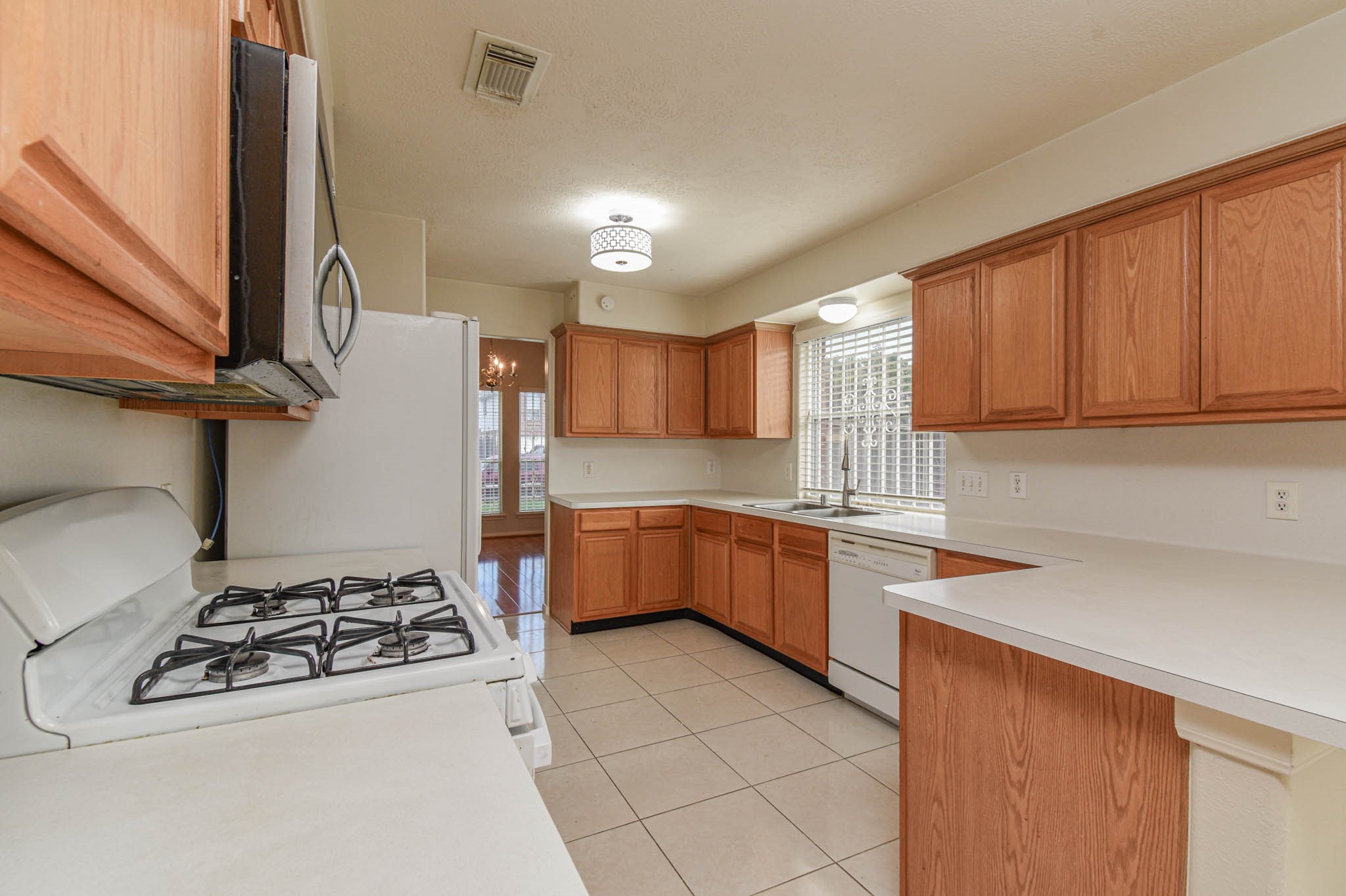 13735 Branford Greens Drive Property Photo 4