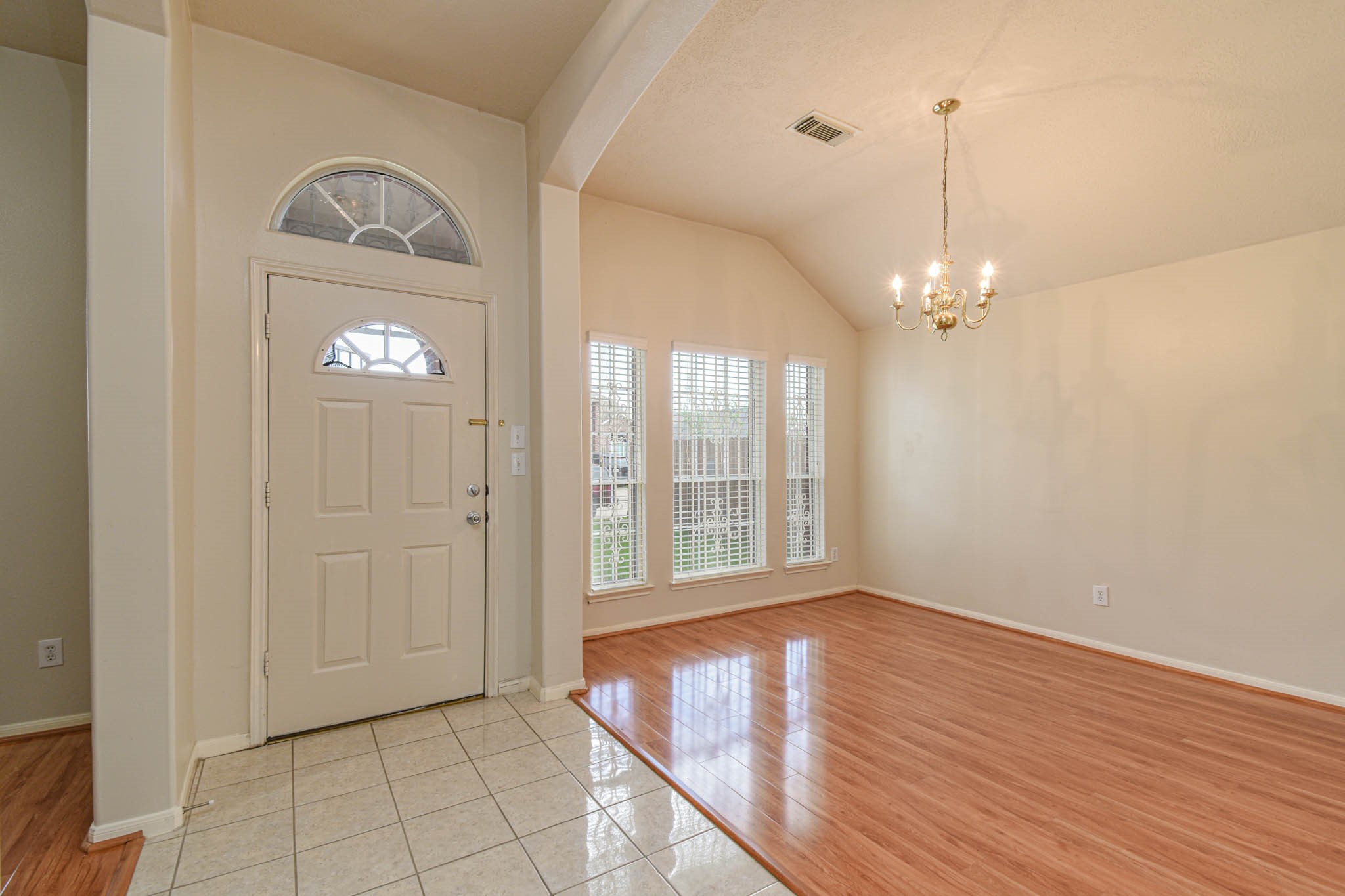 13735 Branford Greens Drive Property Photo 6